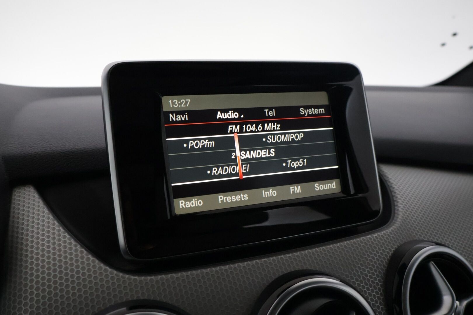 Mercedes-Benz B 2013 180 BE A Premium Business - | Navi | ILS | Tutkat | Bluetooth | Lohko+sisäpistoke |