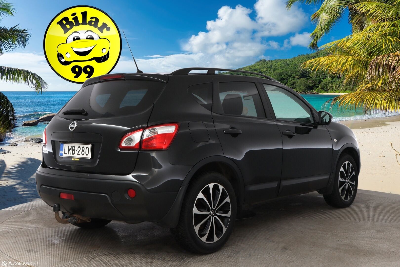 Nissan Qashqai 2013 1,6L Stop / Start System Style 360 2WD 5M/T AVM - Suomiauto / Vetokoukku / 360-Kamera / Navi / Vakkari / Xenon / Puolinahkasisusta / Lasikatto / Hyvät varusteet!