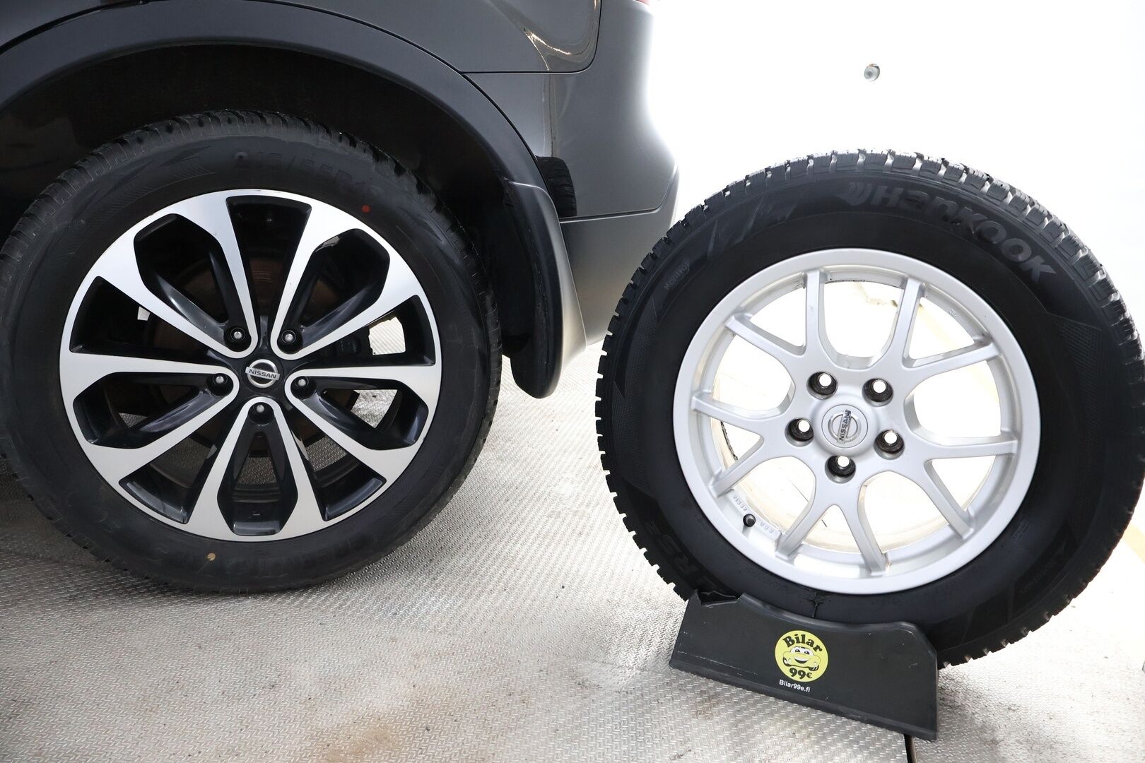 Nissan Qashqai 2013 1,6L Stop / Start System Style 360 2WD 5M/T AVM - Suomiauto / Vetokoukku / 360-Kamera / Navi / Vakkari / Xenon / Puolinahkasisusta / Lasikatto / Hyvät varusteet!