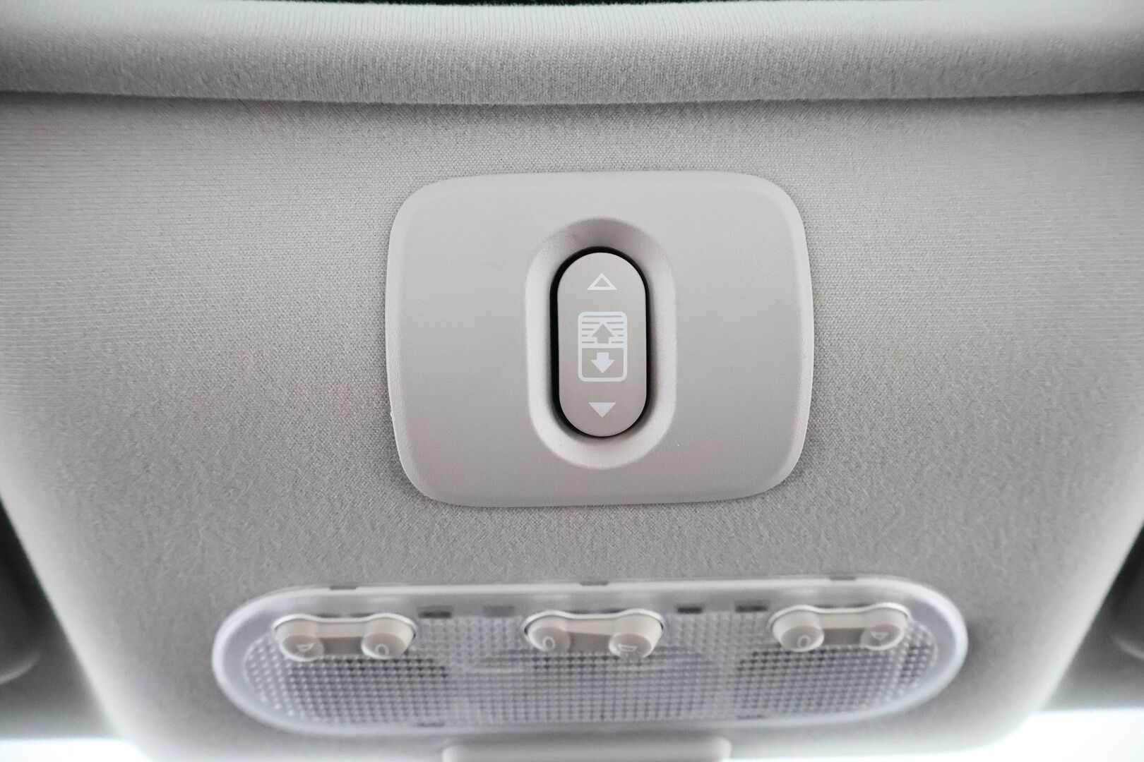 Nissan Qashqai 2013 1,6L Stop / Start System Style 360 2WD 5M/T AVM - Suomiauto / Vetokoukku / 360-Kamera / Navi / Vakkari / Xenon / Puolinahkasisusta / Lasikatto / Hyvät varusteet!