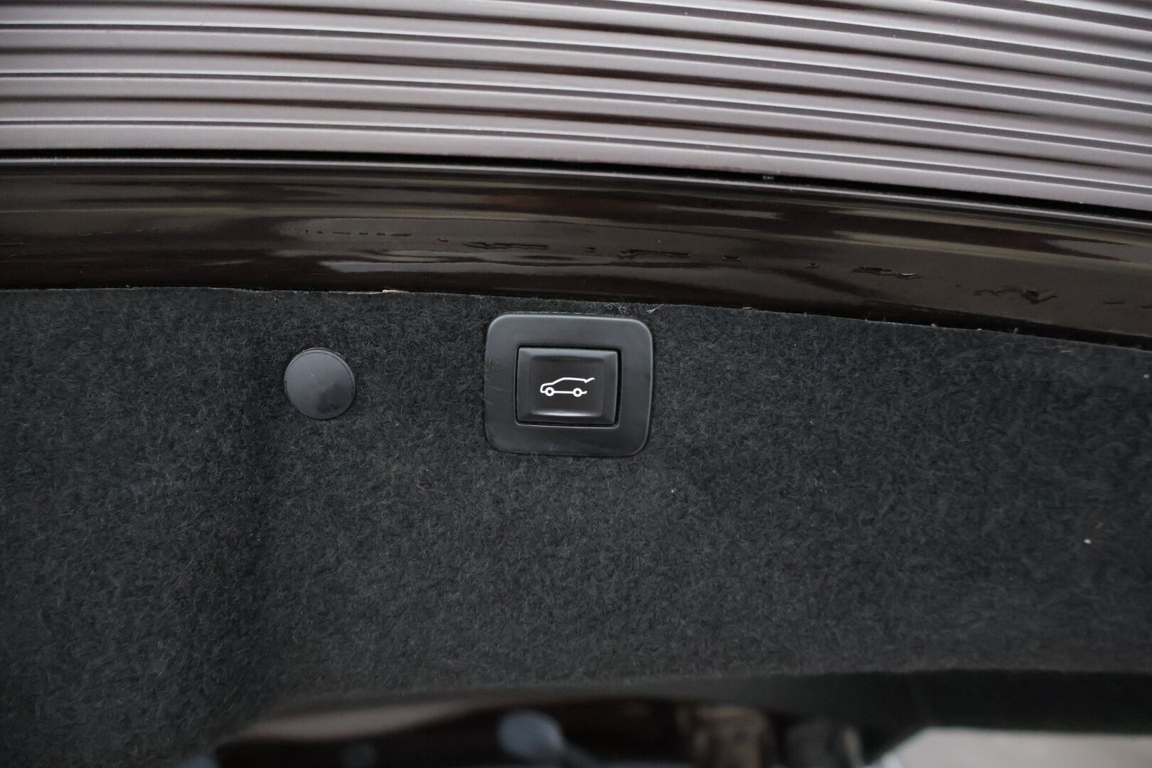 Opel Insignia 2014 Sports Tourer Edition 1,6 Turbo SIDI 125kW AT6 * Xenon / Vakkari / Sähkökontti / Ratinlämmitin / Lohkolämmitin * - Hyvät varusteet! / Suomi-auto / Kahdet renkaat alumiinivanteilla! - Osta nyt, maksa vasta ensi vuonna