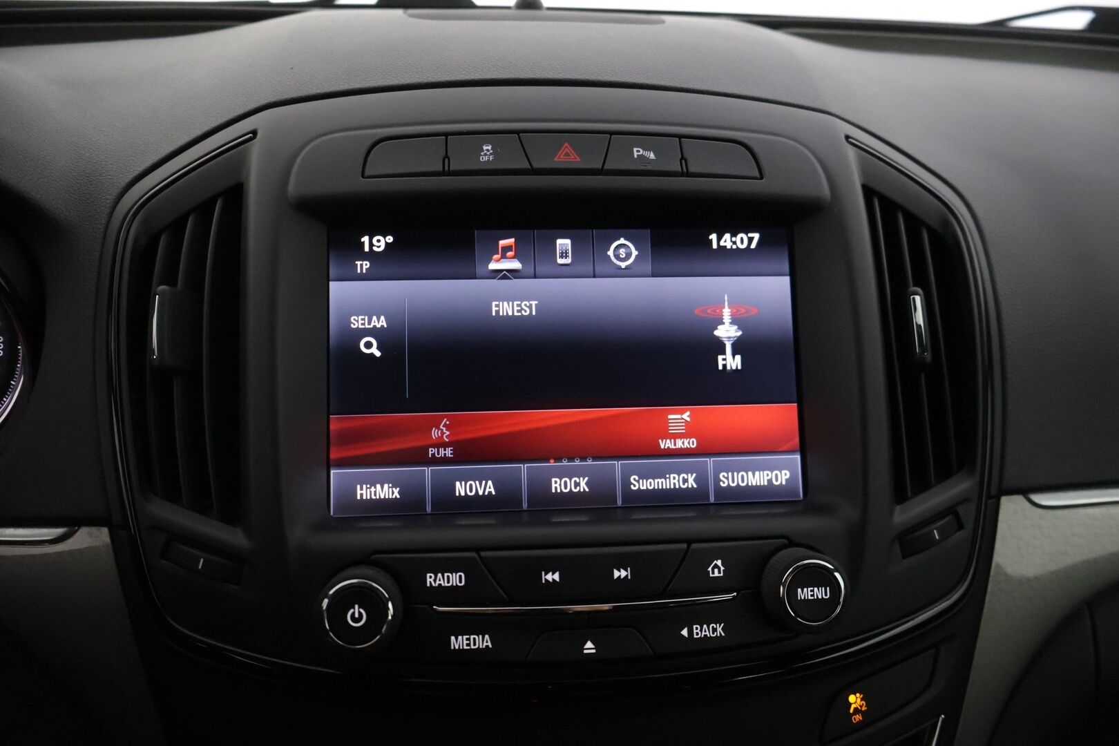 Opel Insignia 2014 Sports Tourer Edition 1,6 Turbo SIDI 125kW AT6 * Xenon / Vakkari / Sähkökontti / Ratinlämmitin / Lohkolämmitin * - Hyvät varusteet! / Suomi-auto / Kahdet renkaat alumiinivanteilla! - Osta nyt, maksa vasta ensi vuonna