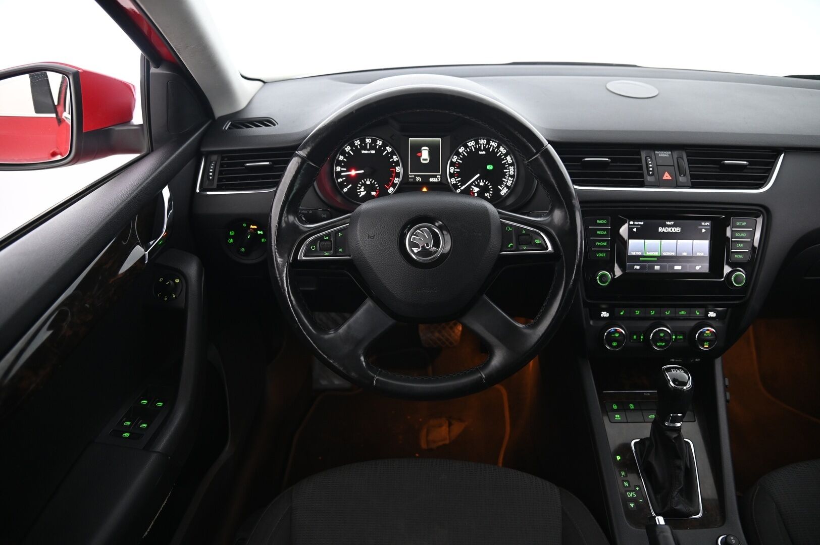 Skoda Octavia 2014 Combi 1,6 TDI Elegance DSG Autom *Kuskin muistipenkki / Kessy / Webasto / Juuri leimattu* *YritysOutlet - Myydään vain yrityksille - *YritysOutlet - Myydään vain yrityksille*