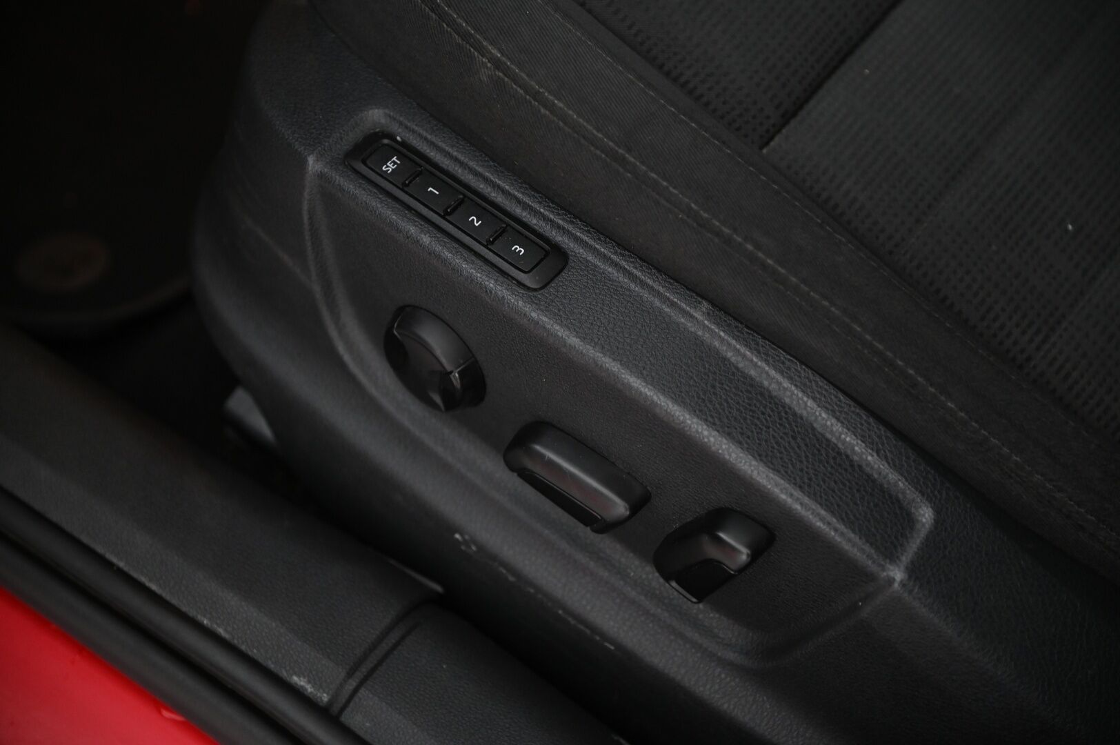 Skoda Octavia 2014 Combi 1,6 TDI Elegance DSG Autom *Kuskin muistipenkki / Kessy / Webasto / Juuri leimattu* *YritysOutlet - Myydään vain yrityksille - *YritysOutlet - Myydään vain yrityksille*