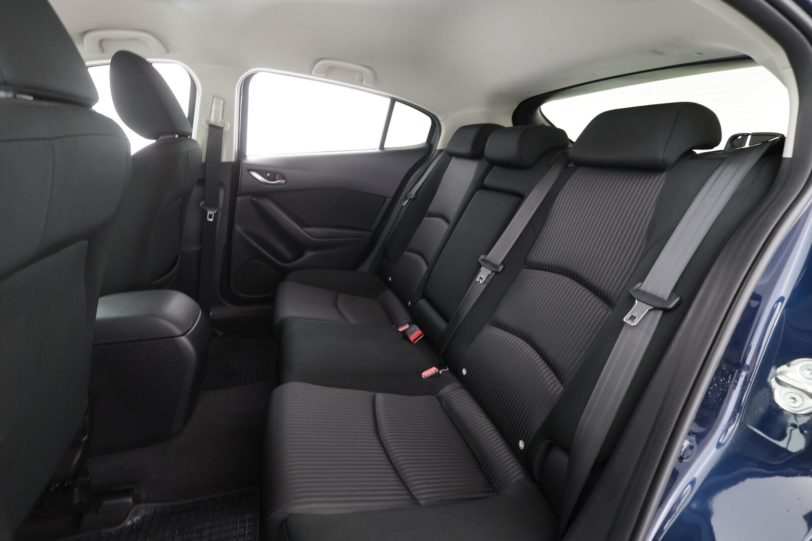 Mazda 3 2014 5HB 2,0 (120) SKYACTIV-G Premium Plus 6AT 5ov DH2 - | Xenon | Navi | Vakkari | Blind spot assist | Lohko + sisälämmitin | Aut. ilmastointi | Peruutustutka | BT | | 2x renkaat aluin | 