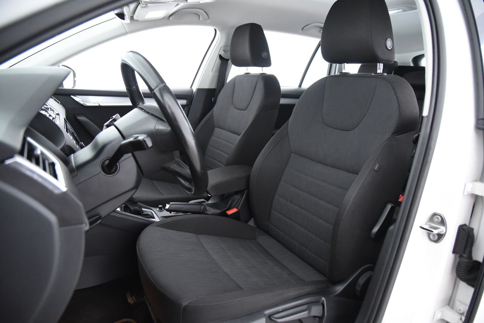 Skoda Octavia 2014 Combi 1,6 TDI Elegance DSG Autom. *YritysOutlet - Myydään vain yrityksille*