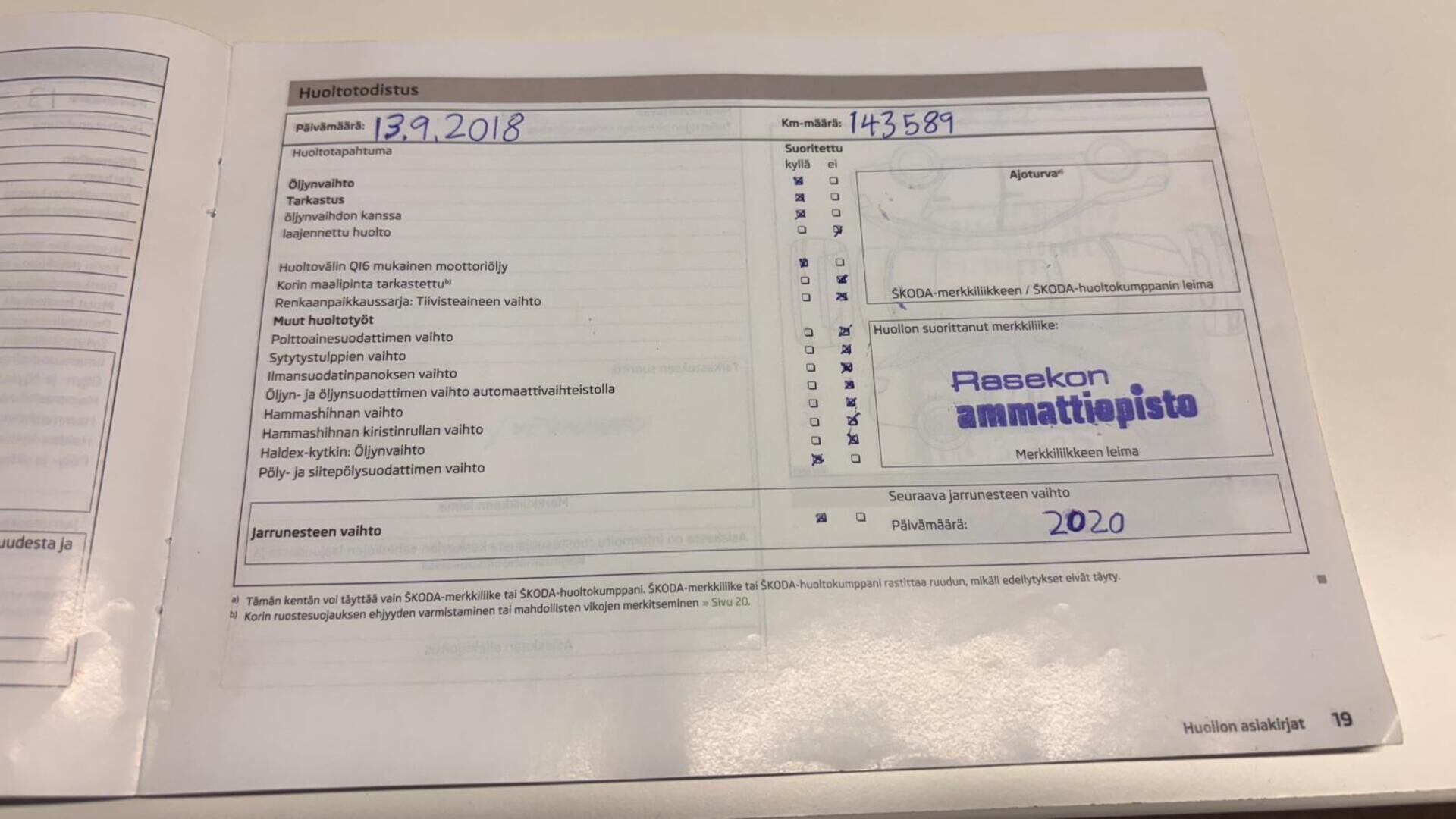 Skoda Octavia 2014 Combi 1,6 TDI Elegance DSG Autom. *YritysOutlet - Myydään vain yrityksille*