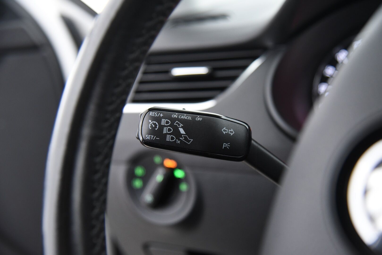 Skoda Octavia 2014 Combi 1,6 TDI Elegance DSG Autom. *YritysOutlet - Myydään vain yrityksille*