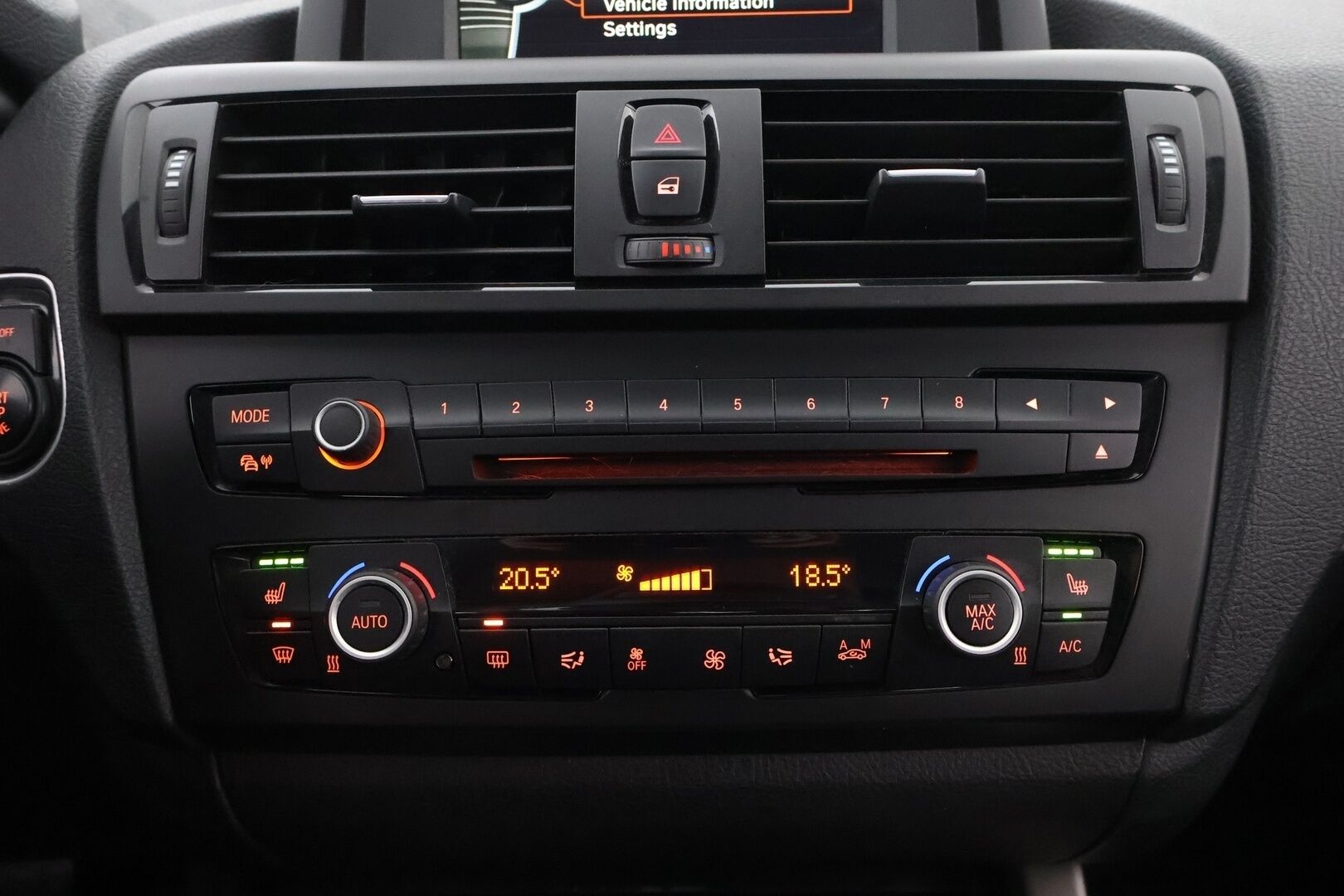 BMW 116 2014 F20 Hatchback 116i TwinPower Turbo A Business Automatic - Suomi-auto / Kahdet vanteet / Juuri huollettu - HULLU BLACKWEEK KORKOTARJOUS 2,49%