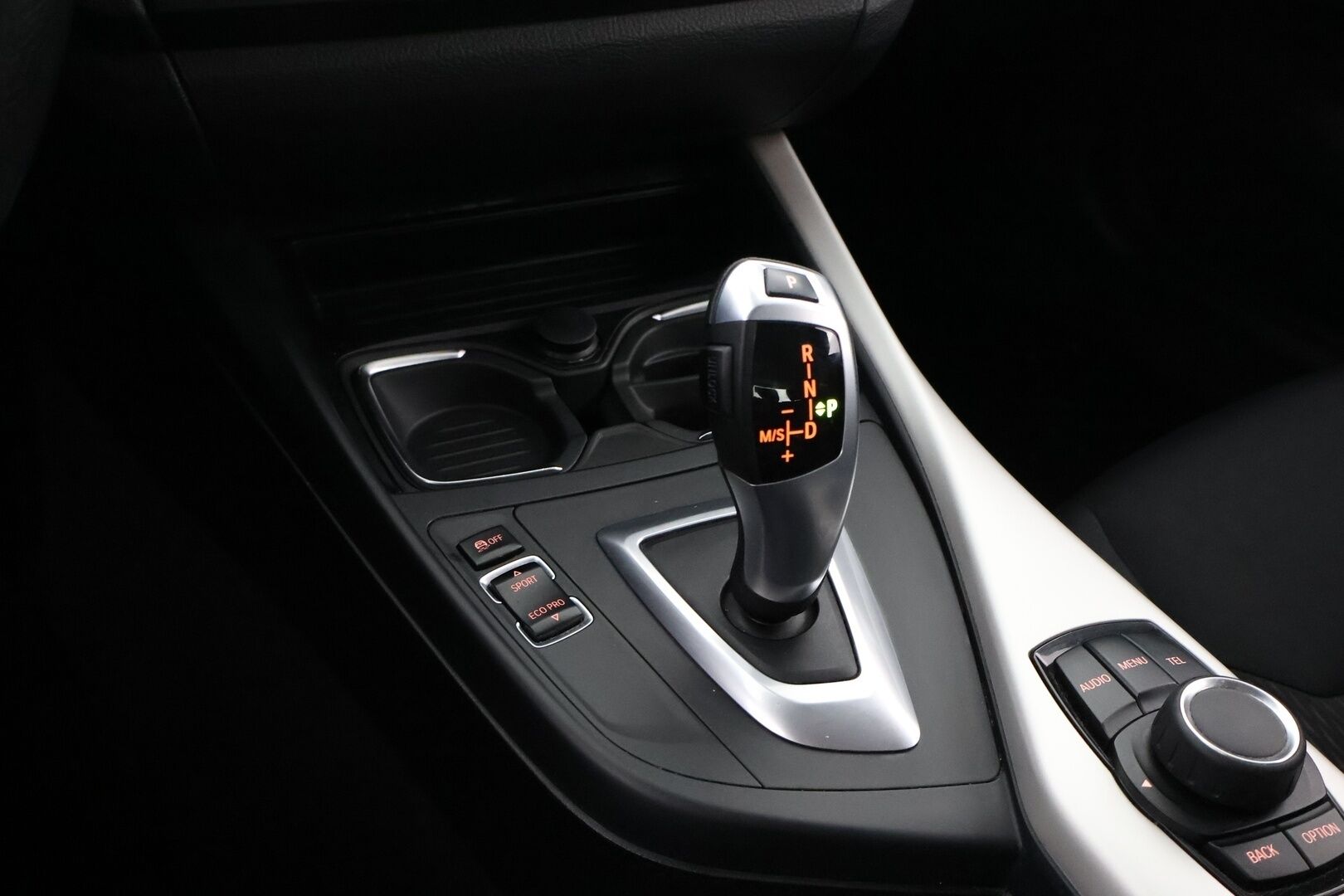 BMW 116 2014 F20 Hatchback 116i TwinPower Turbo A Business Automatic - Suomi-auto / Kahdet vanteet / Juuri huollettu - HULLU BLACKWEEK KORKOTARJOUS 2,49%