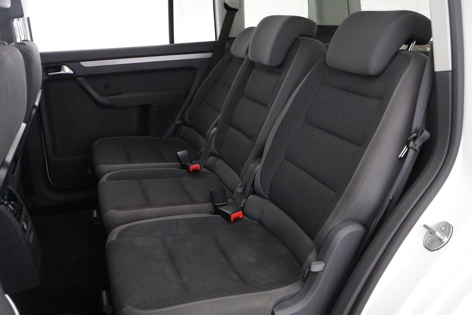Volkswagen Touran 2014 Comfortline 1,4 TSI 103 kW (140 hv) DSG-automaatti ** Webasto / Koukku / Tutkat / Navi