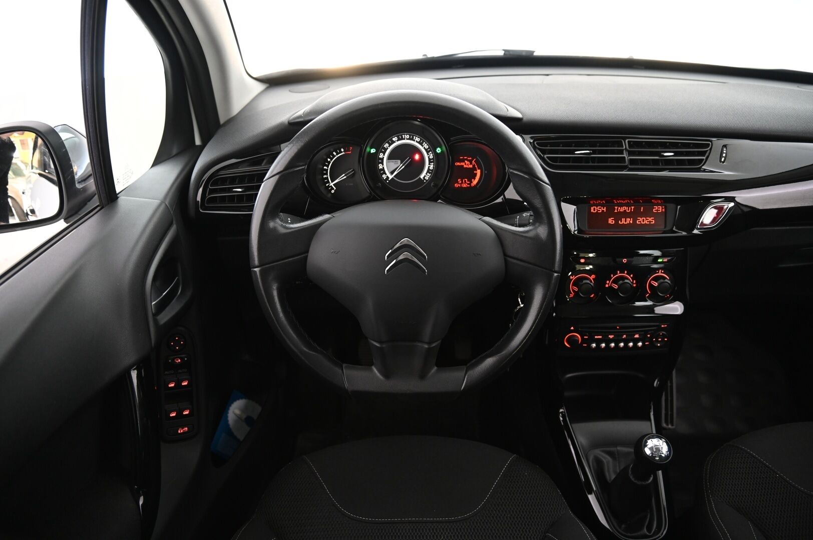 Citroen C3 2013 VTi 82 Premium *Myydään Huutokaupat.com*