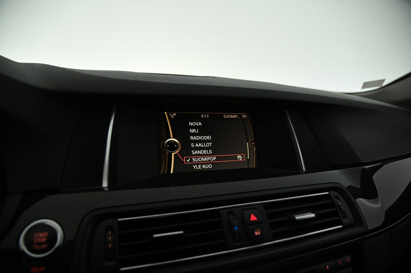 BMW 518 2014 F11 Touring 518d TwinPower Business **Lohko / Koukku / Tutkat / S.kontti**