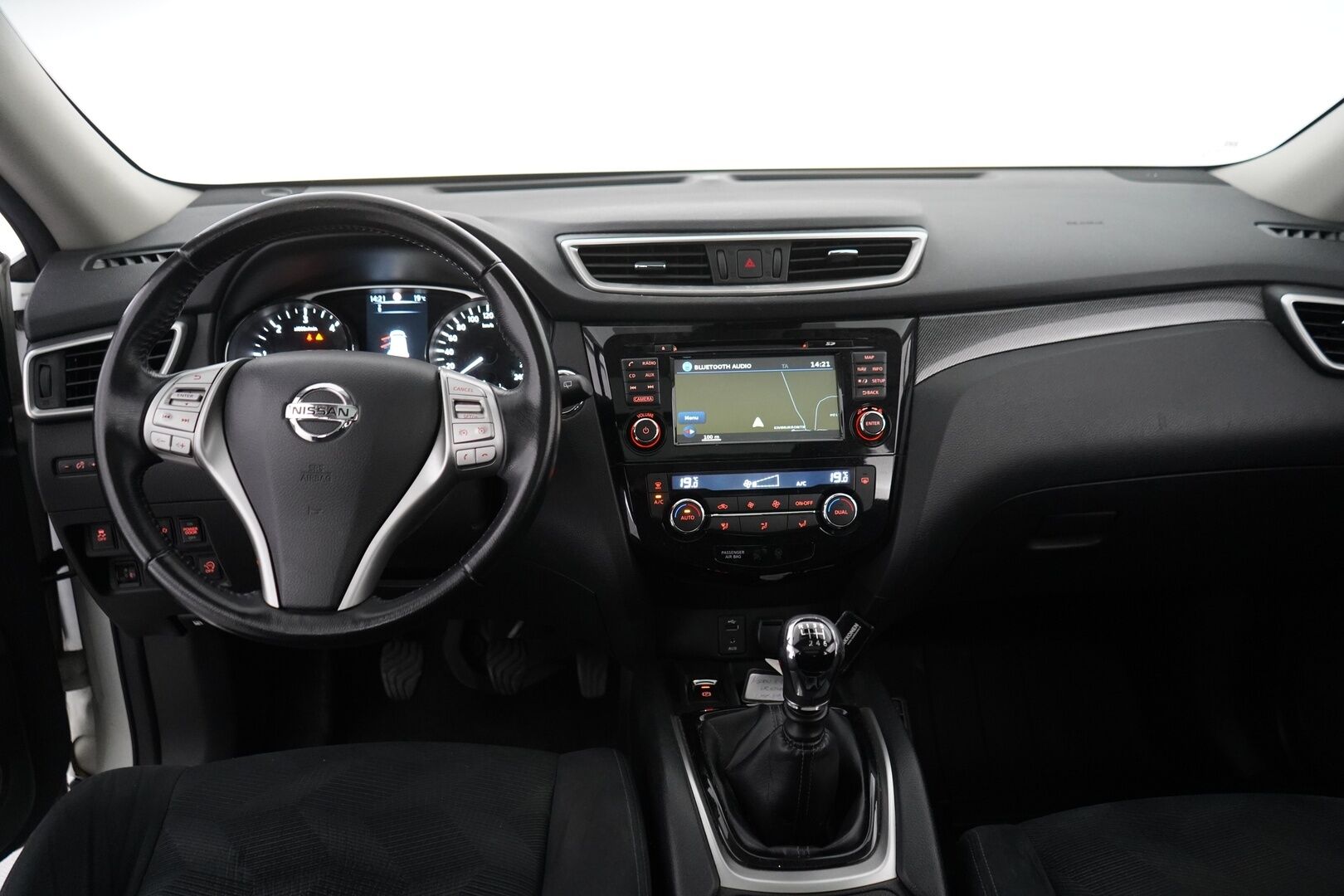 Nissan X-Trail 2014 *MYYDÄÄN HUUTOKAUPAT.COM *