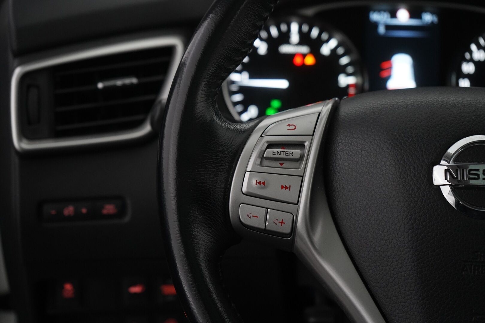 Nissan X-Trail 2014 *MYYDÄÄN HUUTOKAUPAT.COM *