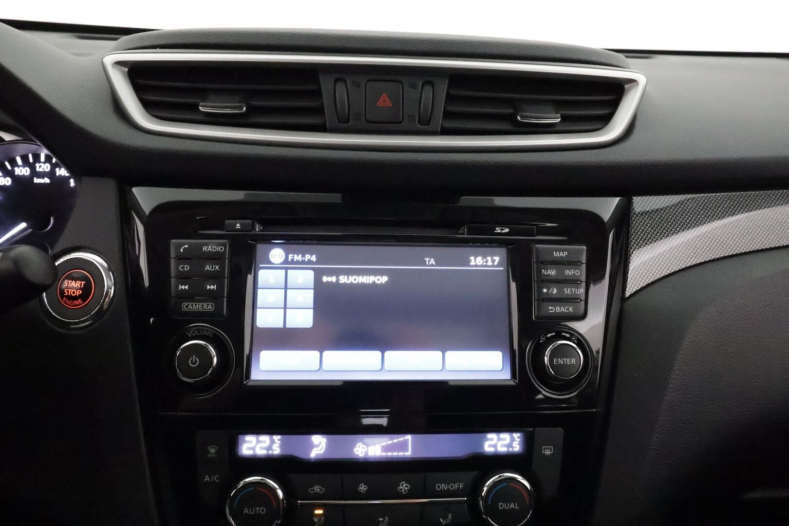 Nissan X-Trail 2015 dCi 130 Acenta 2WD 6 MT Vision Pack Technology Pack Moonroof **Panorama / LED / 360° / Koukku / Sisätilanlämmitin** - Navi / Kaistavahti / Suomi-auto / Kahdet Renkaat