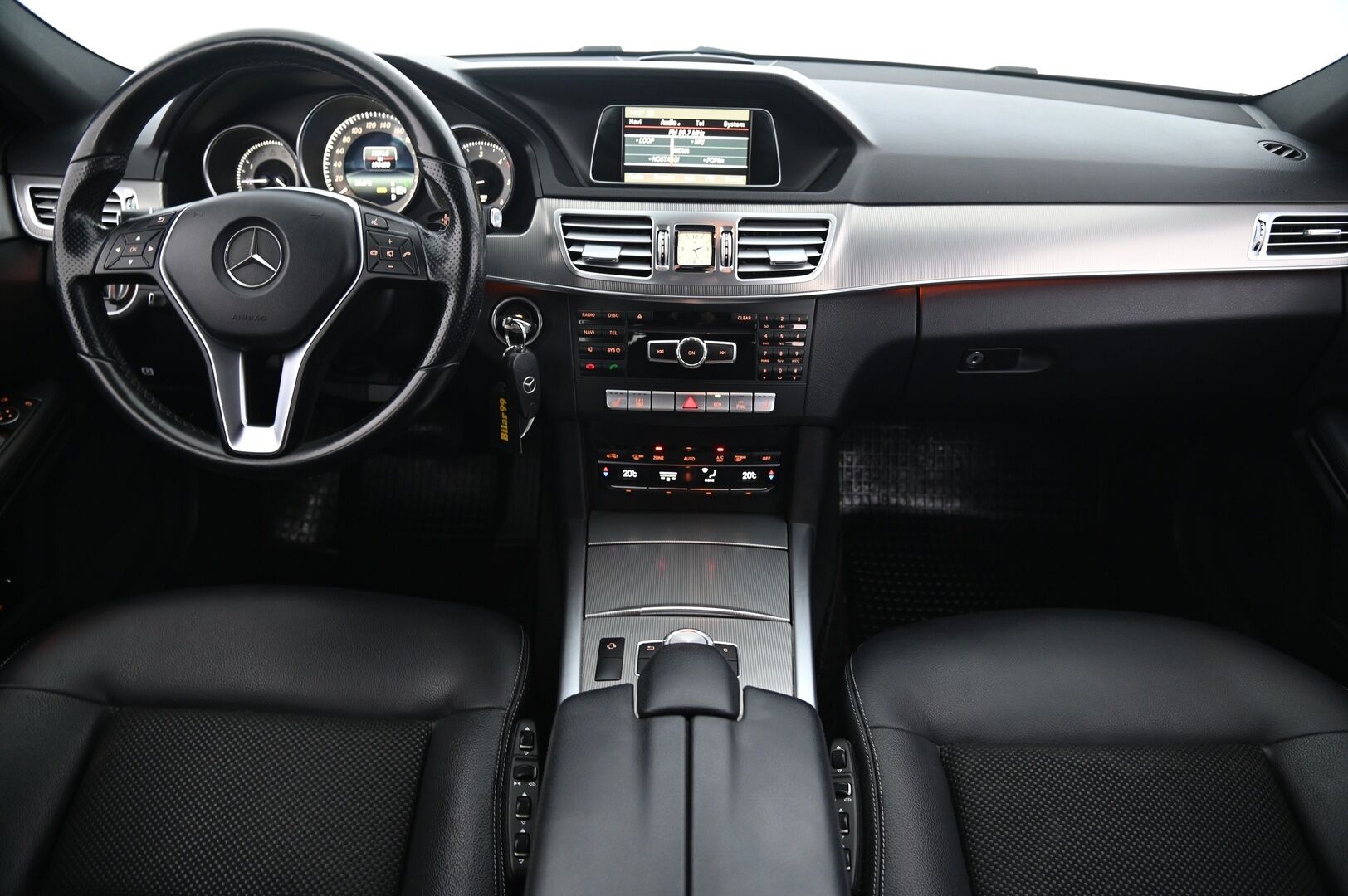 Mercedes-Benz E 2015 220 CDI BE A Premium Business *Webasto / Ortopedi / ILS / Navi / Koukku* - *Juuri huollettu! / Suomi-auto / Kahdet renkaat ja vanteet*