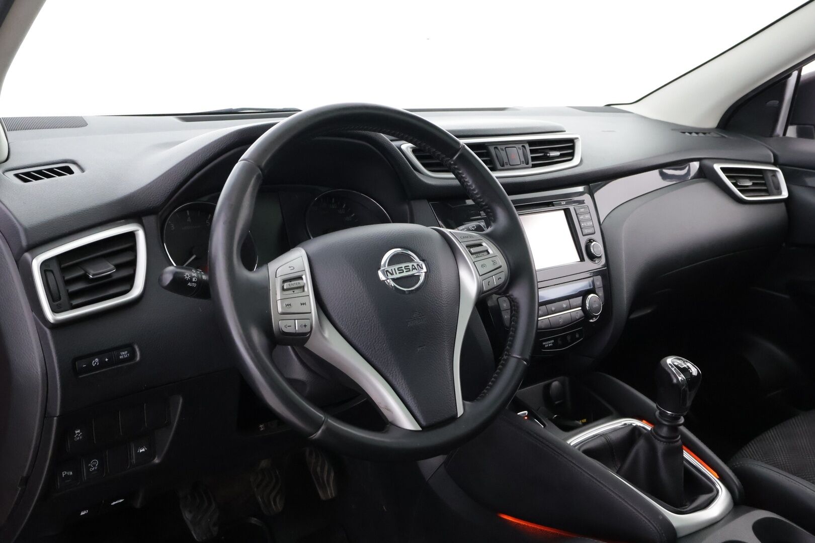 Nissan Qashqai 2014 DIG-T 115 Tekna 2WD 6M/T Driver Assist - MYYDÄÄN HUUTOKAUPAT.COM! - DIG-T 115 Tekna 2WD 6M/T Driver Assist