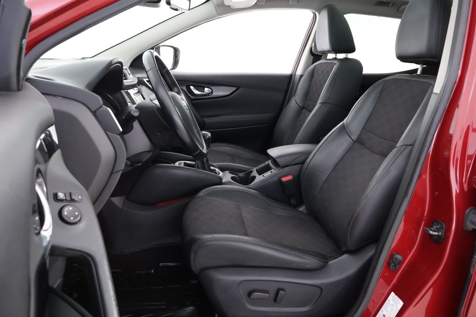 Nissan Qashqai 2014 DIG-T 115 Tekna 2WD 6M/T Driver Assist - MYYDÄÄN HUUTOKAUPAT.COM! - DIG-T 115 Tekna 2WD 6M/T Driver Assist