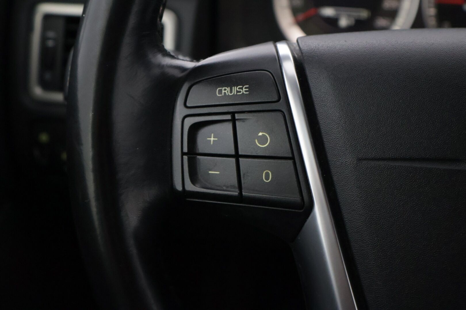 Volvo V70 2012 Momentum D3/D4 YritysOutlet - Myydään vain yrityksille - - YritysOutlet - Myydään vain yrityksille