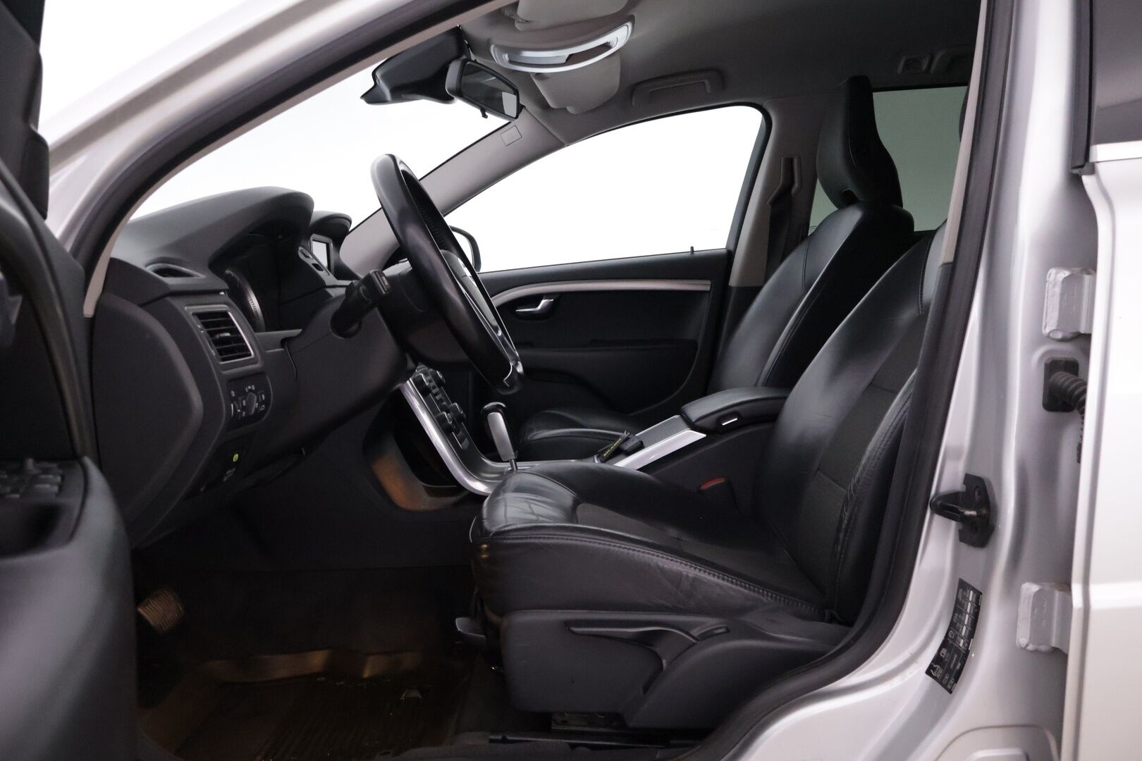 Volvo V70 2012 Momentum D3/D4 YritysOutlet - Myydään vain yrityksille - - YritysOutlet - Myydään vain yrityksille