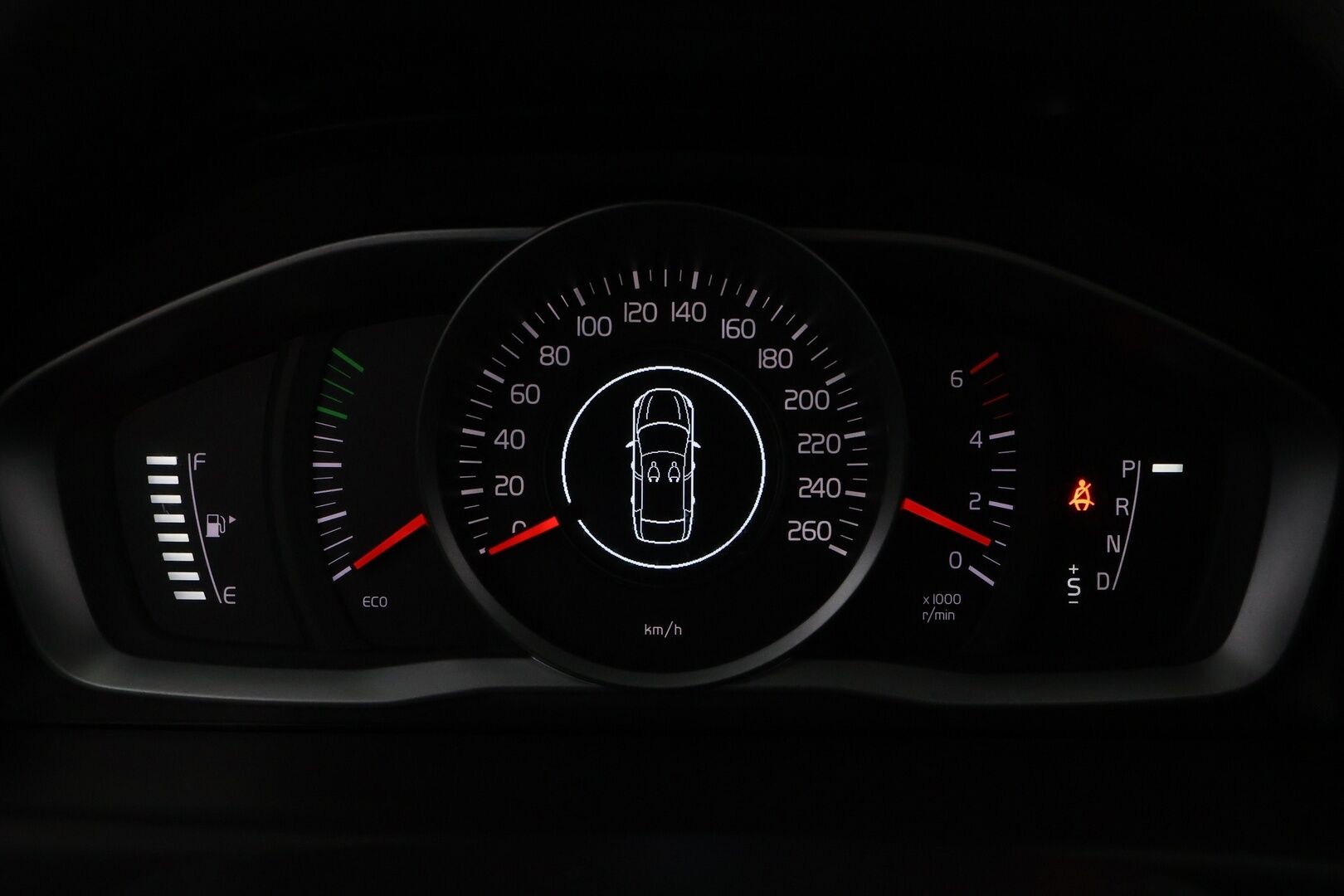 Volvo V70 2015 D4 Kinetic aut - Suomiauto / Webasto / Vaaleat Nahkapenkit / Vetokoukku / Vakkari / Sähköluukku / Jakopää tehty!