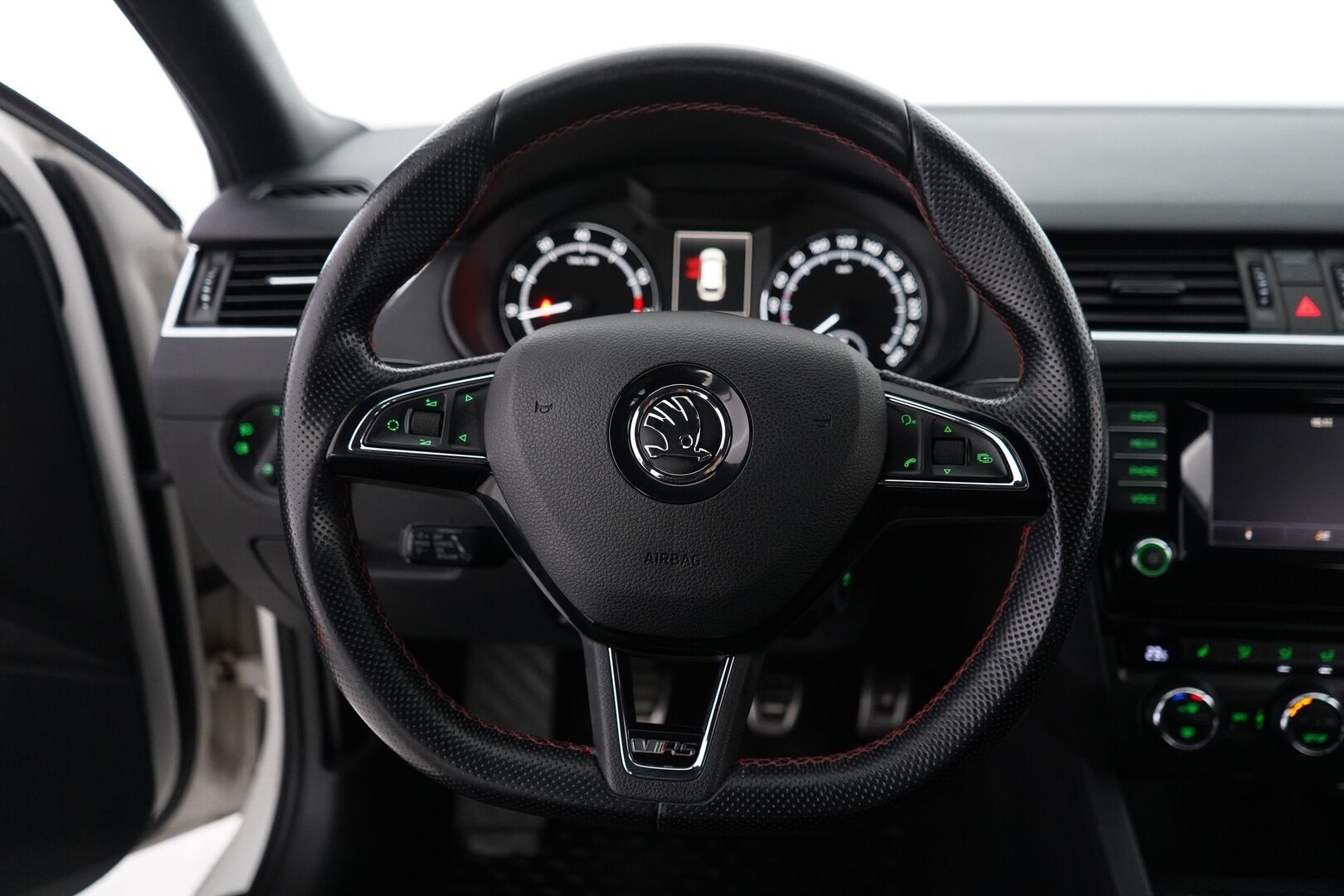 Skoda Octavia 2014 Combi 2,0 TSI RS * ACC / Tutka / Koukku / Lohkolämmitin / Sähkökontti * - Suomi- auto / Viimeisin huolto 03/2026 / Kahdet OEM vanteet