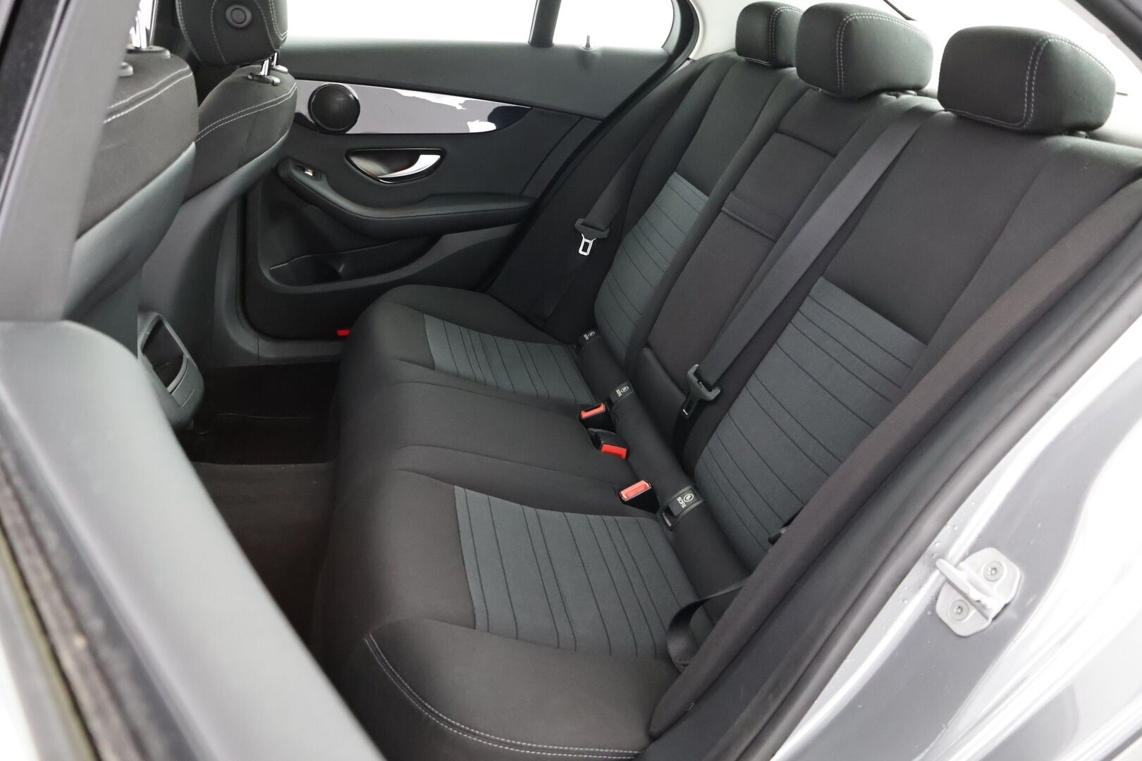 Mercedes-Benz C 2015 180 A Premium Business - Suomiauto | Vetokoukku | Adapt.LED | Lohkolämmitin | Törmäysvaroitus | Metalliväri | Keyless | Juuri tullut Tampereelle!
