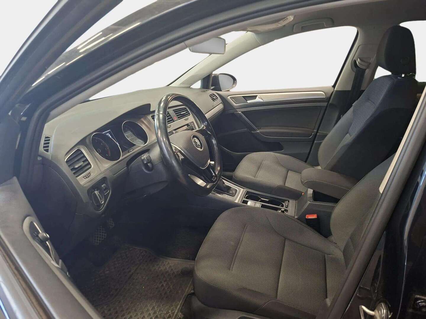 Volkswagen Golf 2015 Comfortline 1,2 TSI 81 kW (110 hv) DSG-automaatti