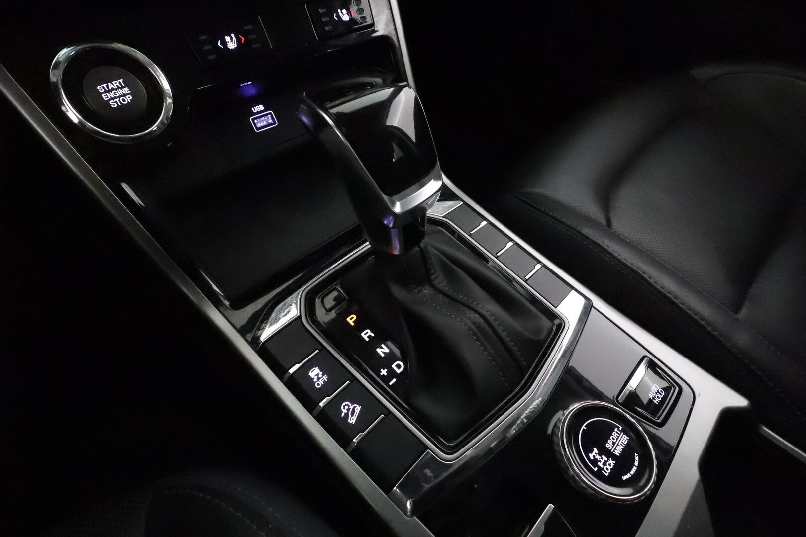 SsangYong Korando 2020 G1,5T 4WD 6AT QUARTZ **Webasto / Adapt.Vakkari / Ilmastoidut Nahat / P.kamera / Navi / Kaistavahti / Keyless** - Suomi-auto