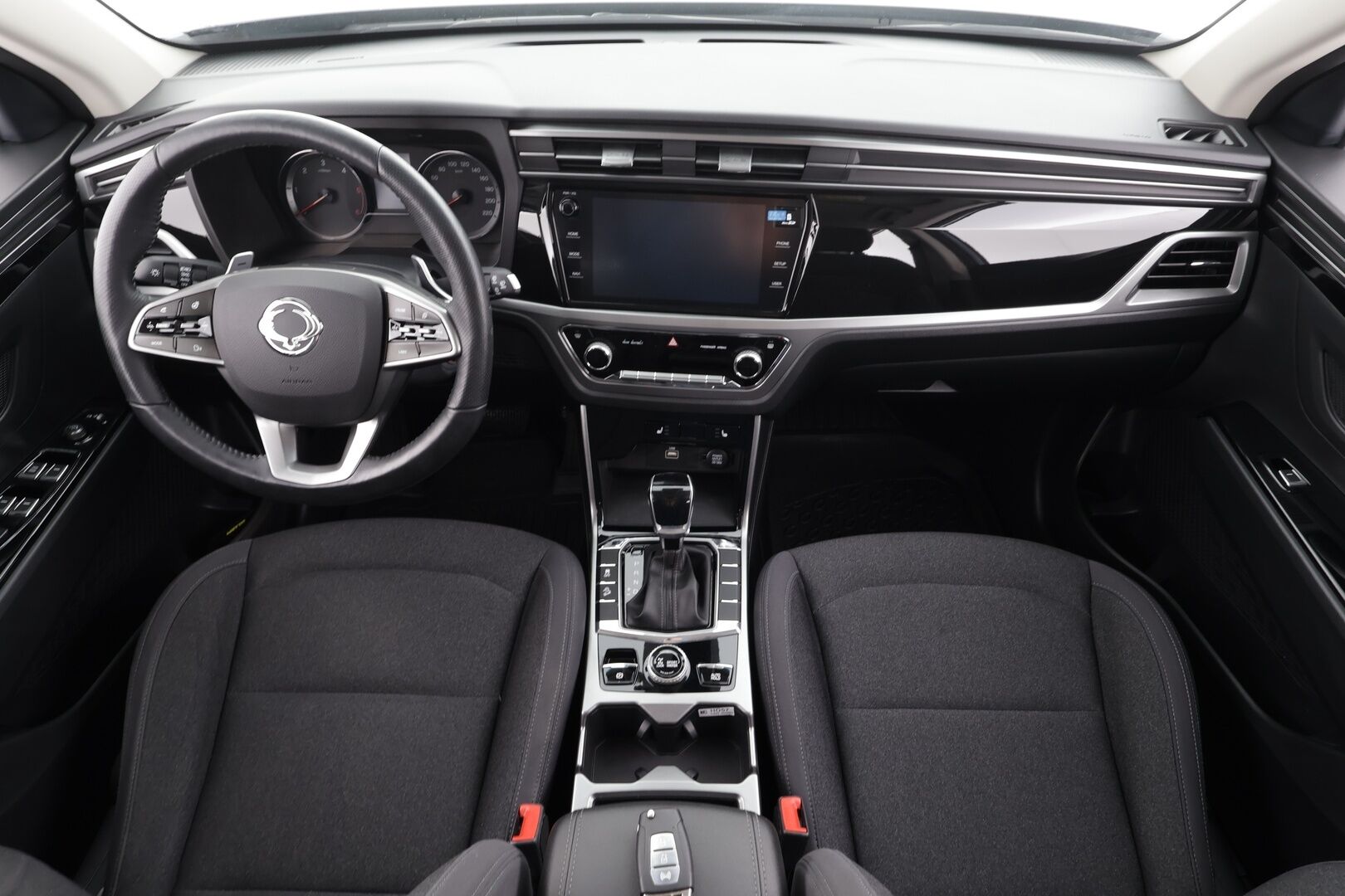 SsangYong Korando 2020 D1,6 4WD 6AT QUARTZ *Vakkari / Kamera / Navi / Koukku / Ratinlämmitin / Lohkolämmitin * - ERIKOISHINTAAN! / 1.Om Suomi-auto / Kahdet renkaat aluvanteilla / Juuri katsastettu / Viimeisin huolto 52tkm - HULLUT AVAJAISHULINAT KORKOTARJOUS 3,29 %