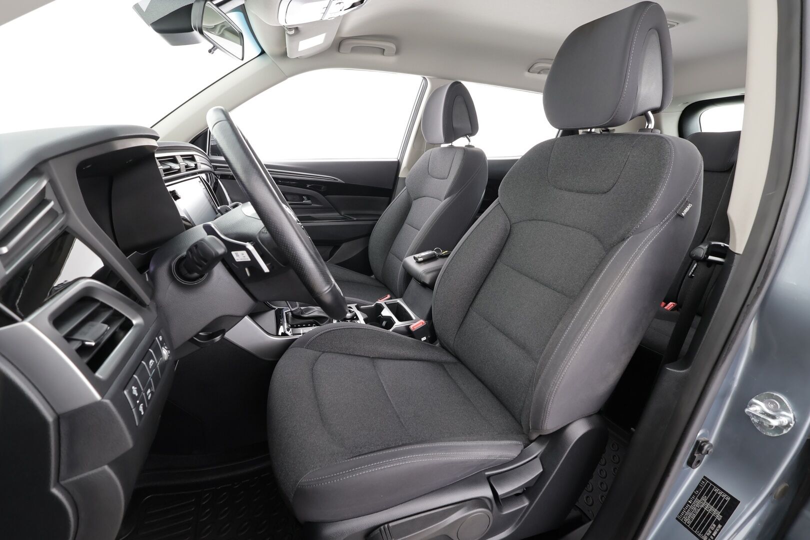 SsangYong Korando 2020 D1,6 4WD 6AT QUARTZ *Vakkari / Kamera / Navi / Koukku / Ratinlämmitin / Lohkolämmitin * - ERIKOISHINTAAN! / 1.Om Suomi-auto / Kahdet renkaat aluvanteilla / Juuri katsastettu / Viimeisin huolto 52tkm