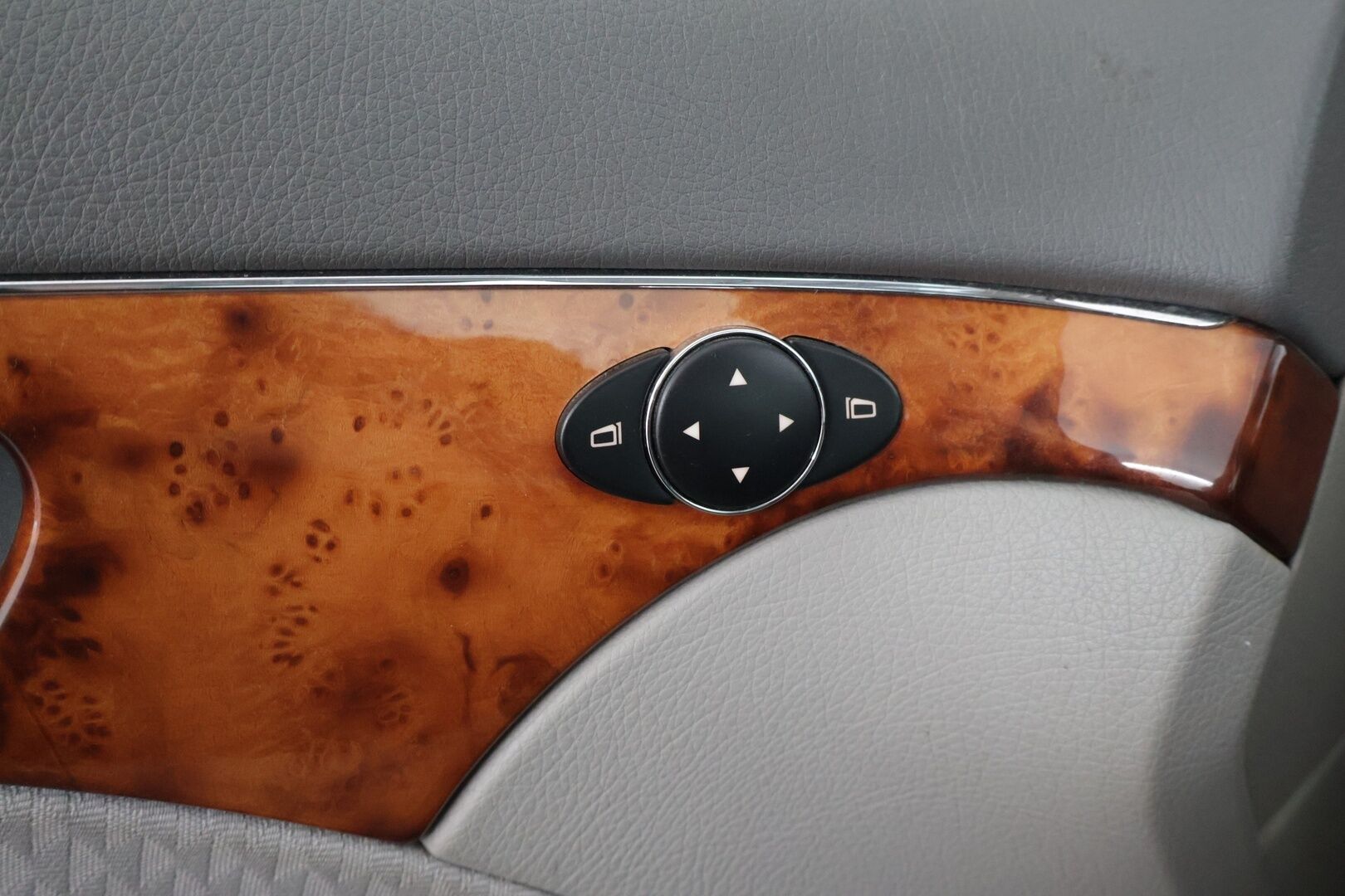 Mercedes-Benz E 2005 E 200 KOMPRESSOR Farmari (AC) 5ov 1796cm3 / *Yritys Outlet - Myydään vain yrityksille * / Lohko / Sähköpenkit / Penkinlämmitin / Aut. ilmastointi / * - Elegance sisusta & Offroad paketti