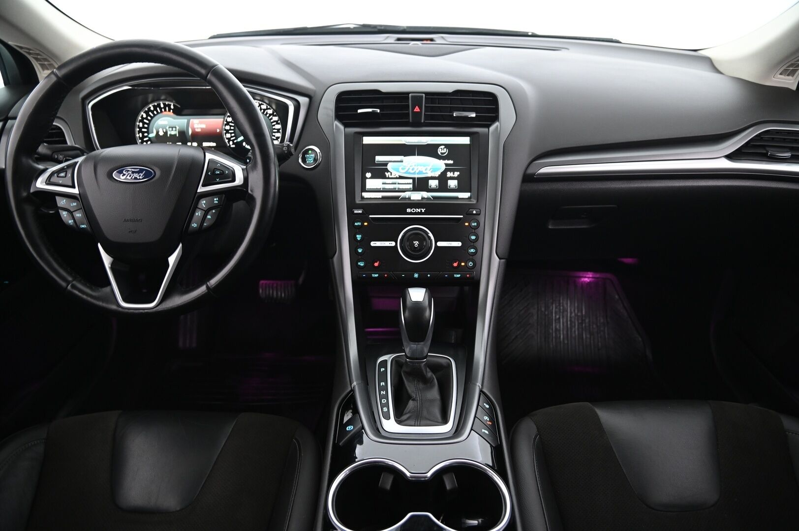 Ford Mondeo 2015 2,0 TDCi 180hv PowerShift Titanium Business Wagon AWD* Webasto / Lämmitettävä tuulilasi / Ford Dynamic Led / Vakkari / Koukku* - Tilava Neliveto Farmari! / Hyvin varusteltu* - HULLU BLACKWEEK KORKOTARJOUS 2,49%