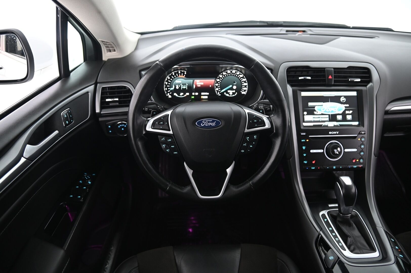 Ford Mondeo 2015 2,0 TDCi 180hv PowerShift Titanium Business Wagon AWD* Webasto / Lämmitettävä tuulilasi / Ford Dynamic Led / Vakkari / Koukku* - Tilava Neliveto Farmari! / Hyvin varusteltu*