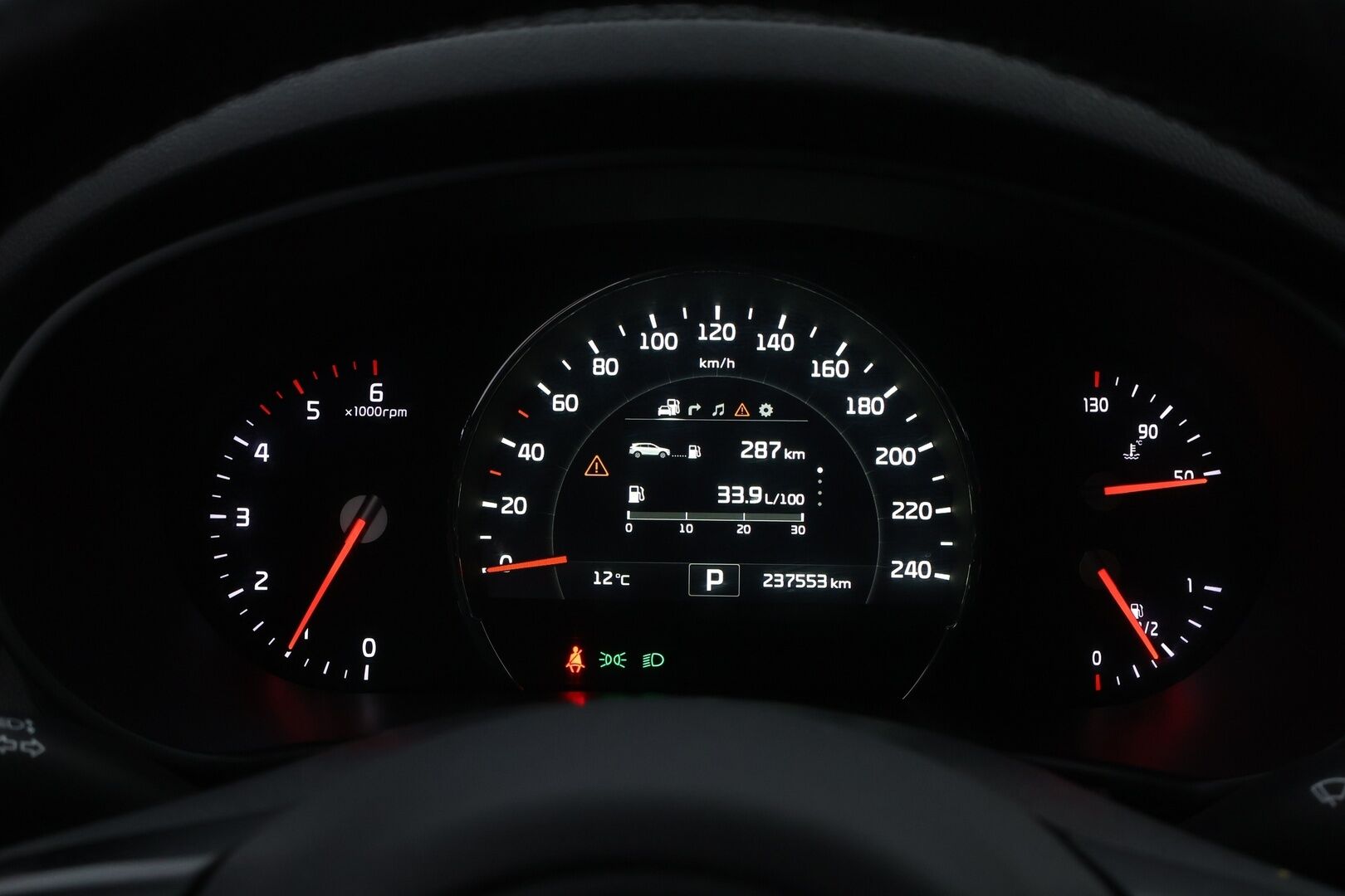 Kia Sorento 2015 2,2 CRDi AWD Business A/T 5P * Suomiauto / Webasto / Vetokoukku / Peruutuskamera Xenon / Ratinlämmitys / Navi / 4x Penkinlämmitys - Juuri huollettu ja katsastettu / 2x Renkaat aluvantein / Juuri tullut Tampereelle! - HULLU BLACKWEEK KORKOTARJOUS 2,49%