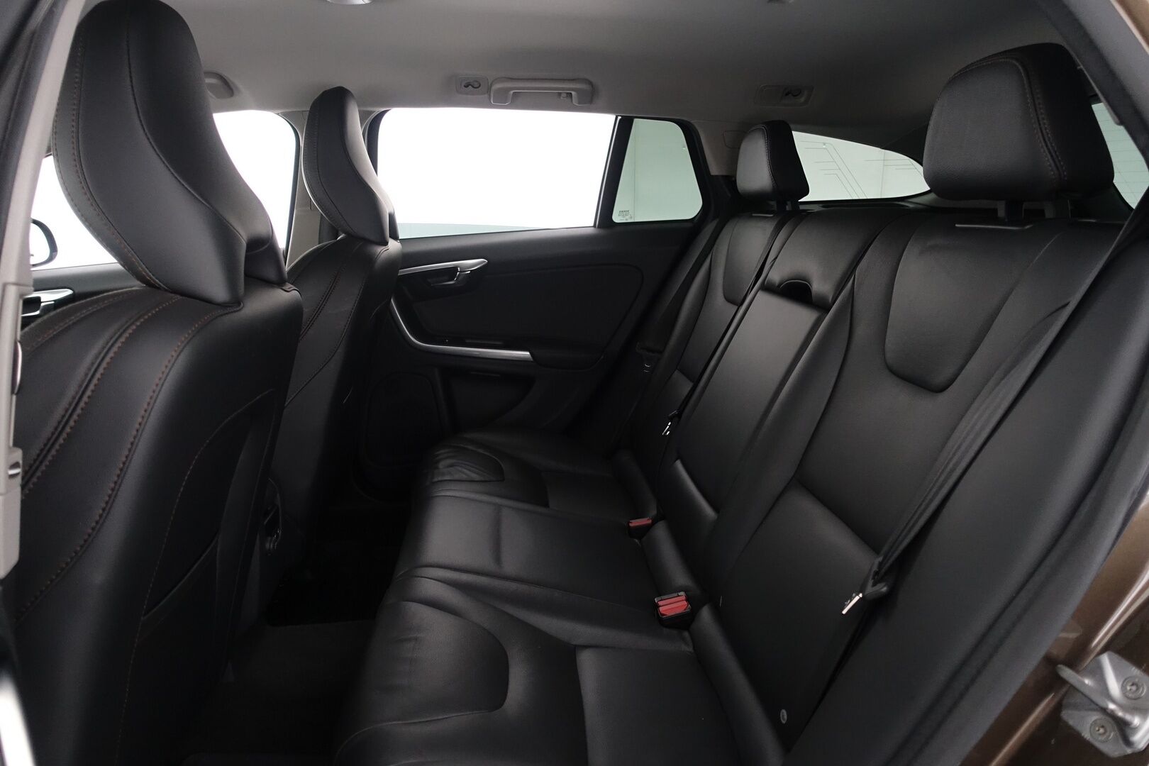 Volvo V60 Cross Country 2016 D3 Business Summum aut - | Juuri Huollettu! | Webasto | Koukku | Nahkasisusta | Muistipenkki | Navi | Vakkari | Suomi-auto | Kahdet renkaat aluvanteilla |