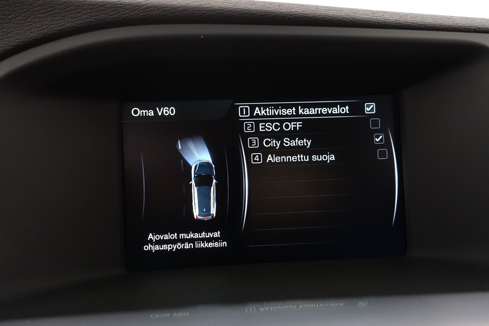 Volvo V60 Cross Country 2016 D3 Business Summum aut - | Juuri Huollettu! | Webasto | Koukku | Nahkasisusta | Muistipenkki | Navi | Vakkari | Suomi-auto | Kahdet renkaat aluvanteilla |