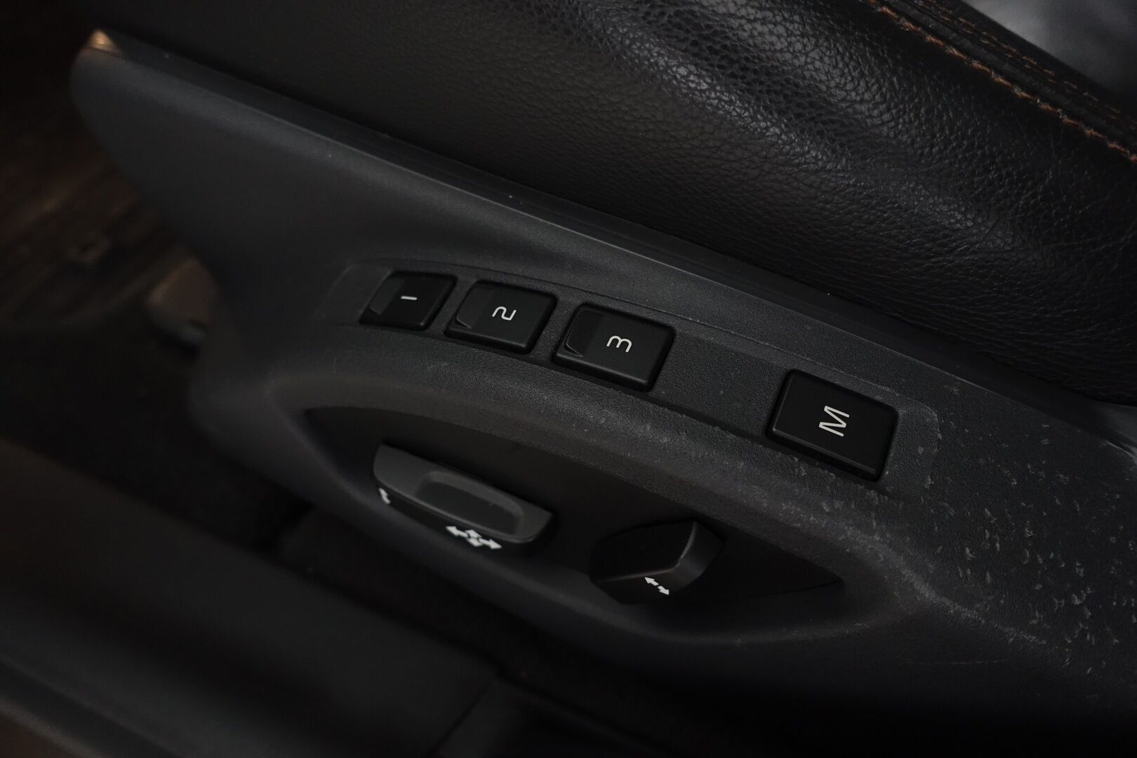 Volvo V60 Cross Country 2016 D3 Business Summum aut - | Juuri Huollettu! | Webasto | Koukku | Nahkasisusta | Muistipenkki | Navi | Vakkari | Suomi-auto | Kahdet renkaat aluvanteilla |