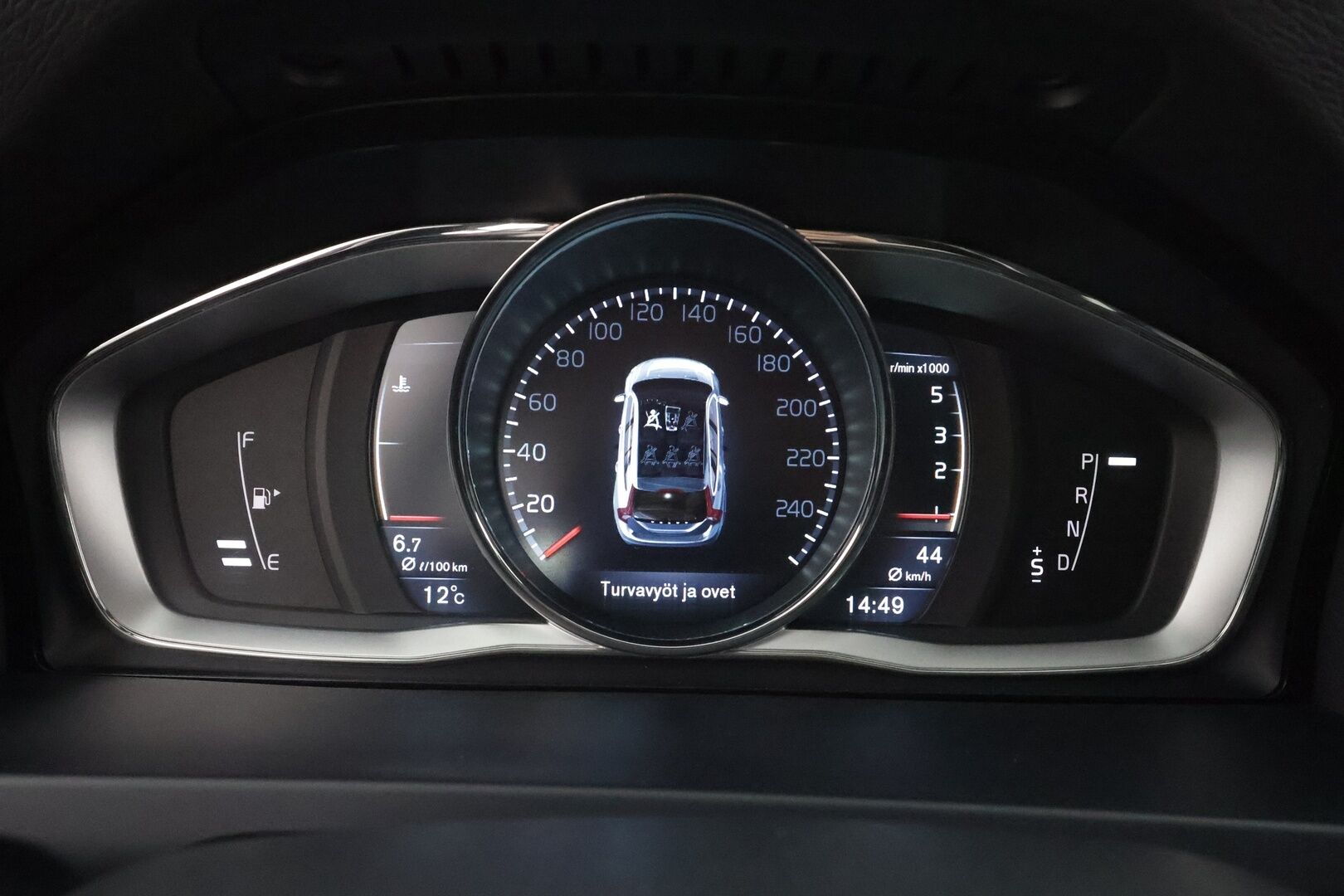 Volvo V60 Cross Country 2016 D3 Business Summum aut - | Webasto | Koukku | Nahkasisusta | Muistipenkki | Navi | Vakkari | Suomi-auto | Kahdet renkaat aluvanteilla |