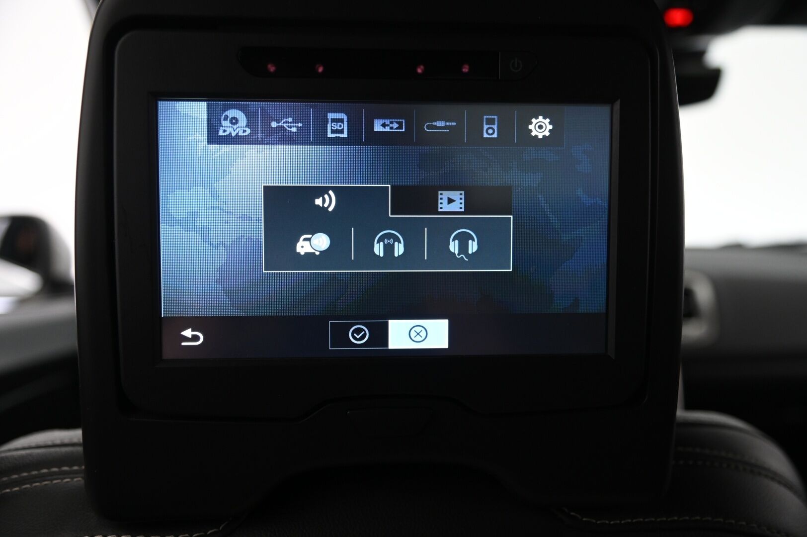 Volvo V60 2016 D4 Business Summum Edition aut - ACC | VOC | Koukku | Sähkönahat muistilla | Näytöt takana | Digimittari | Ratinlämmitin | 