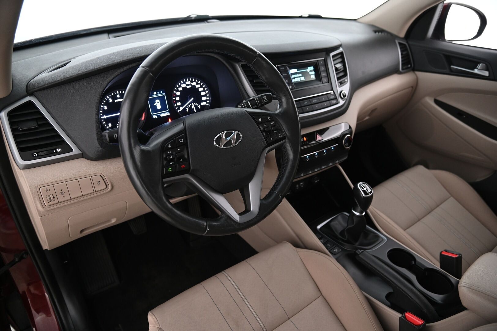 Hyundai Tucson 2016 1,6 6MT ISG Classic *Lohkolämmitin sisäpuhaltimella / Parkkitutka / BT* - *Suomi-auto / Ratinlämmitin / Lohkolämmitin*