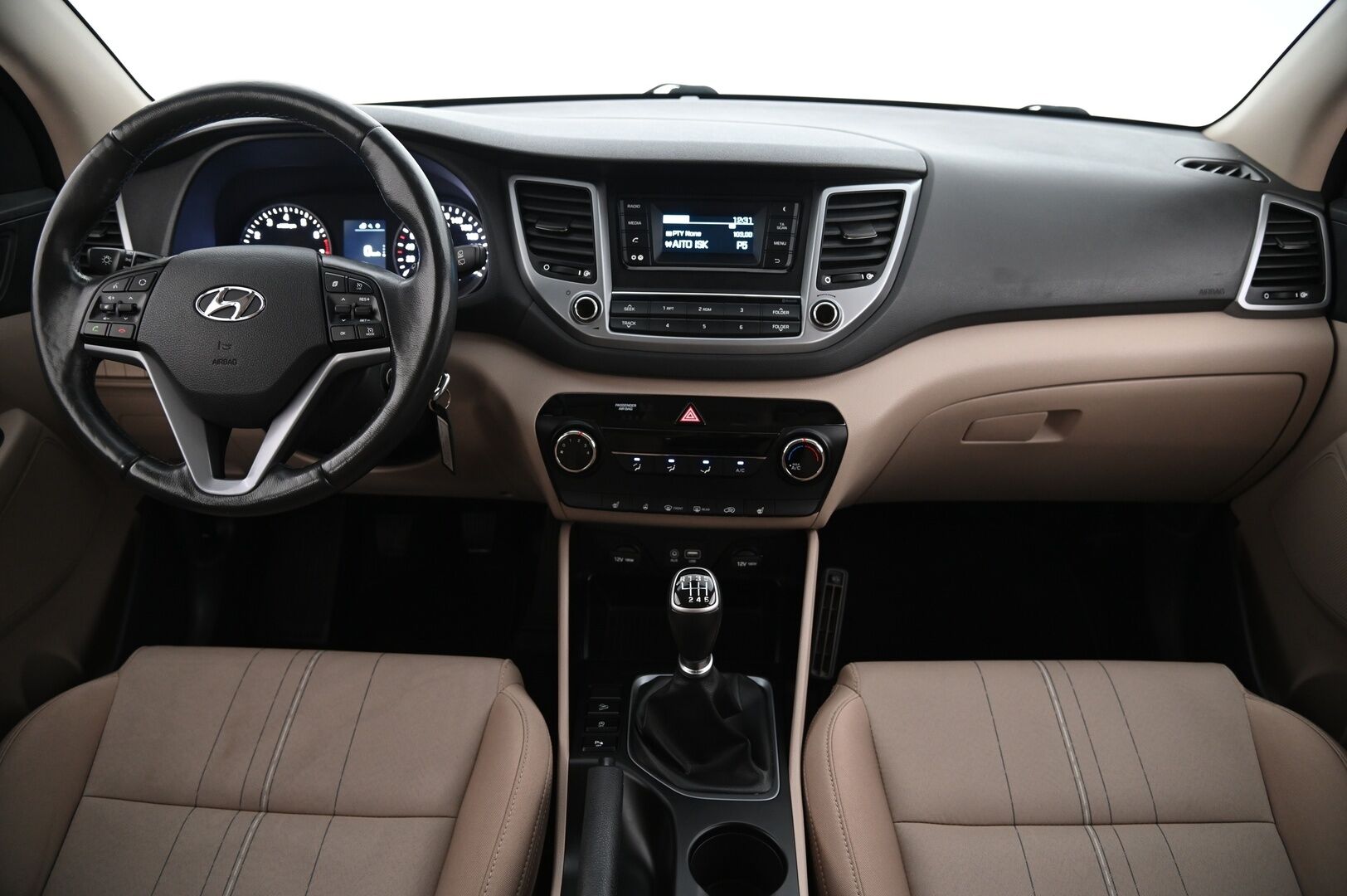 Hyundai Tucson 2016 1,6 6MT ISG Classic *Lohkolämmitin sisäpuhaltimella / Parkkitutka / BT* - *Suomi-auto / Ratinlämmitin / Lohkolämmitin*