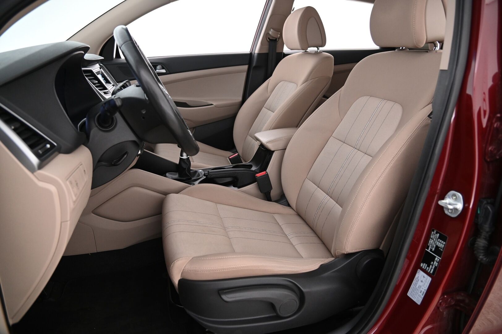 Hyundai Tucson 2016 1,6 6MT ISG Classic *Lohkolämmitin sisäpuhaltimella / Parkkitutka / BT* - *Suomi-auto / Ratinlämmitin / Lohkolämmitin*