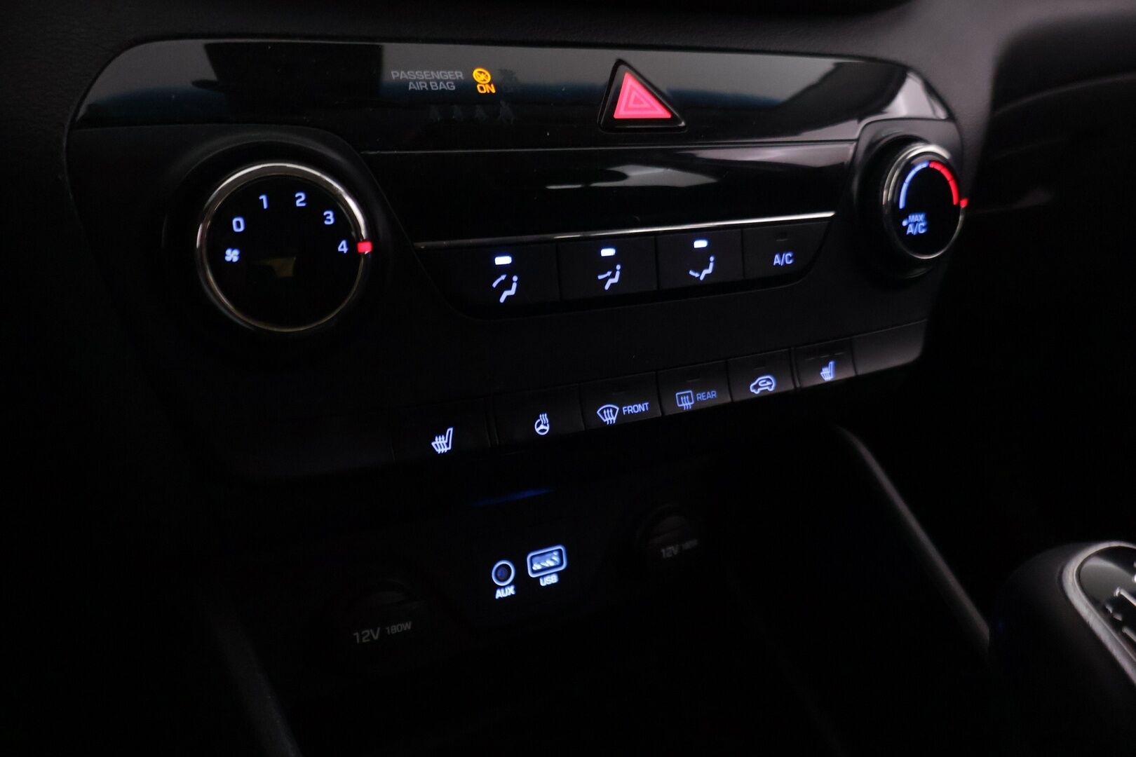 Hyundai Tucson 2016 1,6 6MT ISG Classic - Vakkari | Tutka | Ratinlämmitin | Lohko | Hyvin huollettu | Suomi-auto