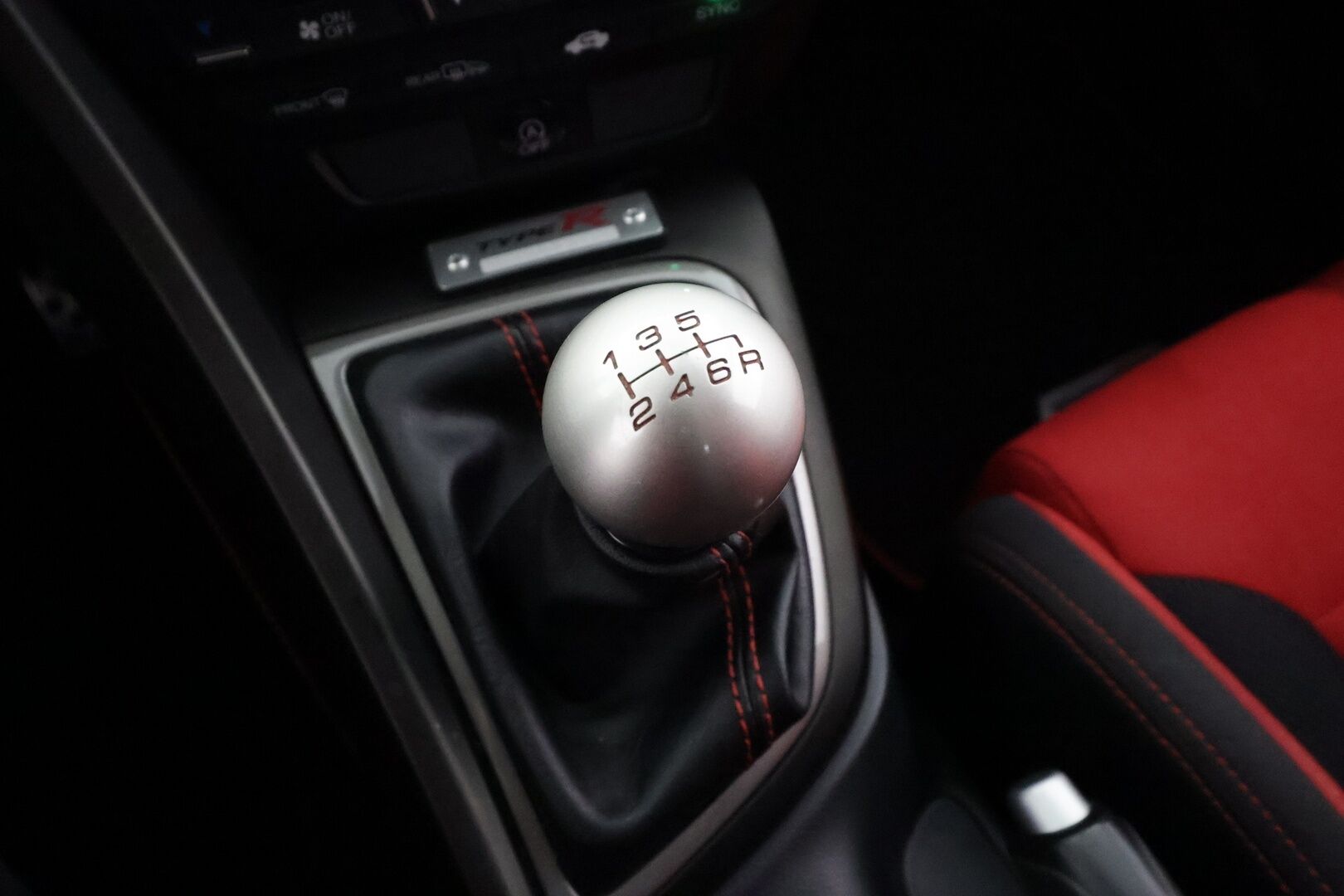 Honda Civic 2016 5D 2,0 Type-R GT - | Lohkolämmitin | Vakkari | Navi | Kaistavahti | P.kamera | LED | Kahdet renkaat | Suomi-auto |