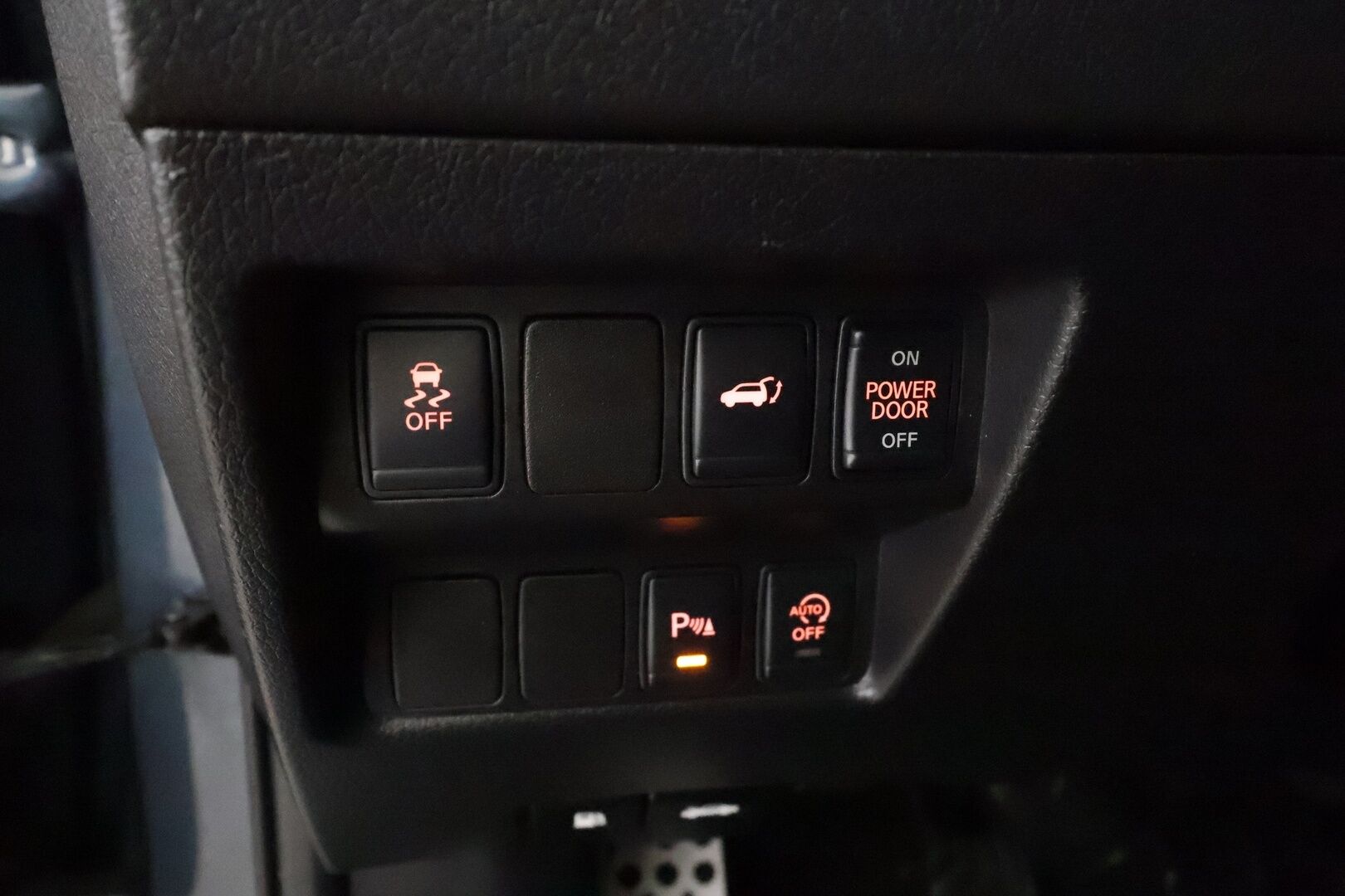 Nissan X-Trail 2016 DIG-T 163 Tekna 2WD 6 MT Moonroof E6 * Vakkari / Lohko&Sisä / Koukku / 360-Kamera / Sähköpenkit / Panorama * - Suomi-auto / Kahdet renkaat - HULLUT AVAJAISHULINAT KORKOTARJOUS 3,29 %