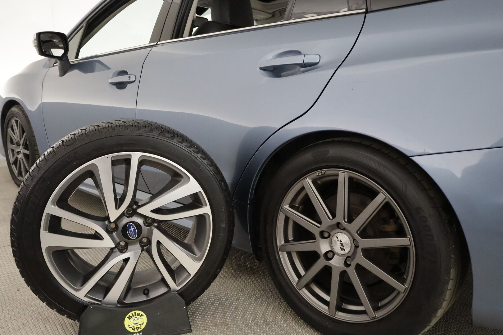 Subaru Levorg 2016 1,6i GT-S CVT **Lasikattoluukku / Koukku / P.Kamera / Nahkaverhoilu / Katveavustin / Navi / Vakkari** - Kahdet Renkaat