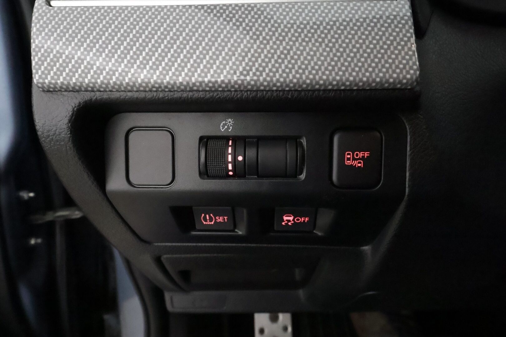 Subaru Levorg 2016 1,6i GT-S CVT **Lasikattoluukku / Koukku / P.Kamera / Nahkaverhoilu / Katveavustin / Navi / Vakkari** - Kahdet Renkaat