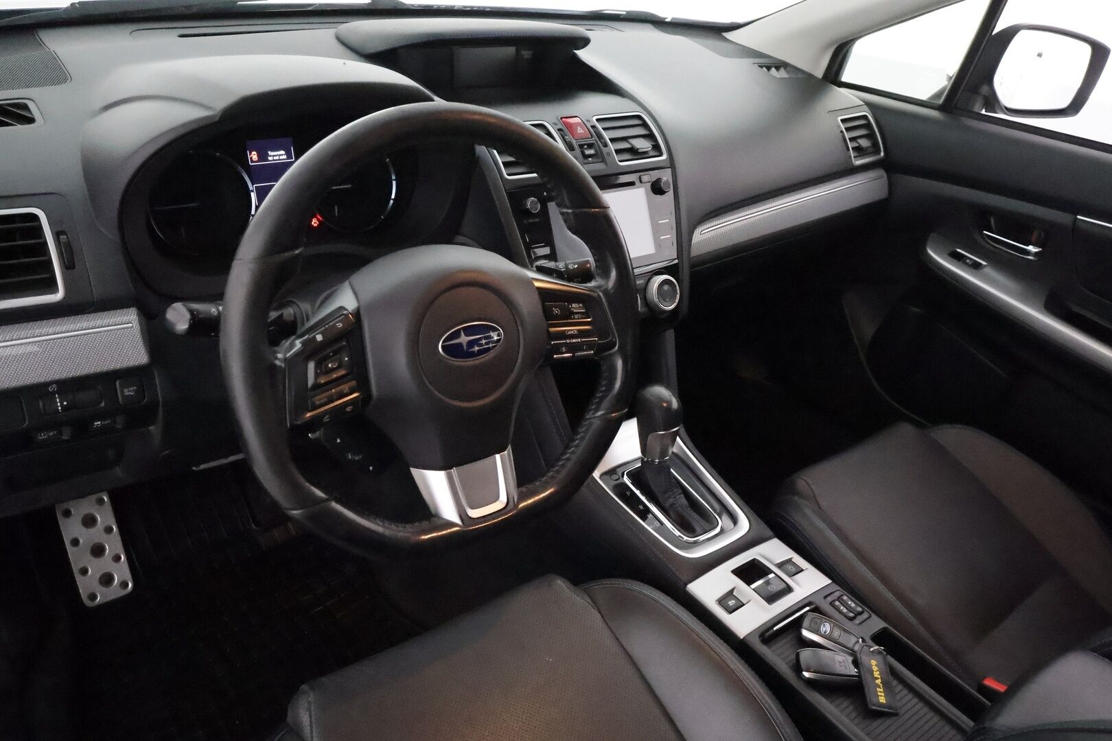 Subaru Levorg 2016 1,6i GT-S CVT **Lasikattoluukku / Koukku / P.Kamera / Nahkaverhoilu / Katveavustin / Navi / Vakkari** - Kahdet Renkaat